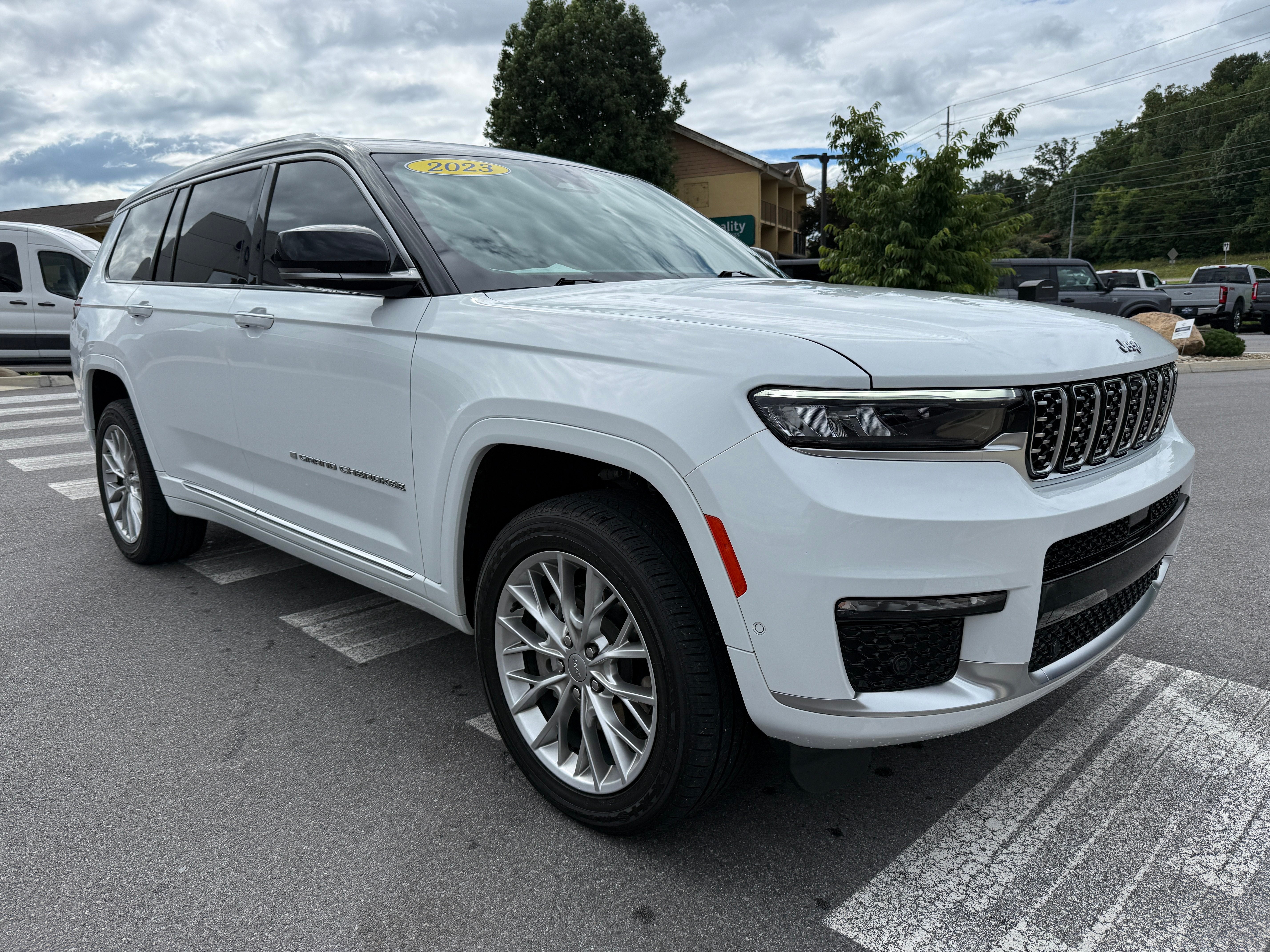2023 Jeep Grand Cherokee L Summit
