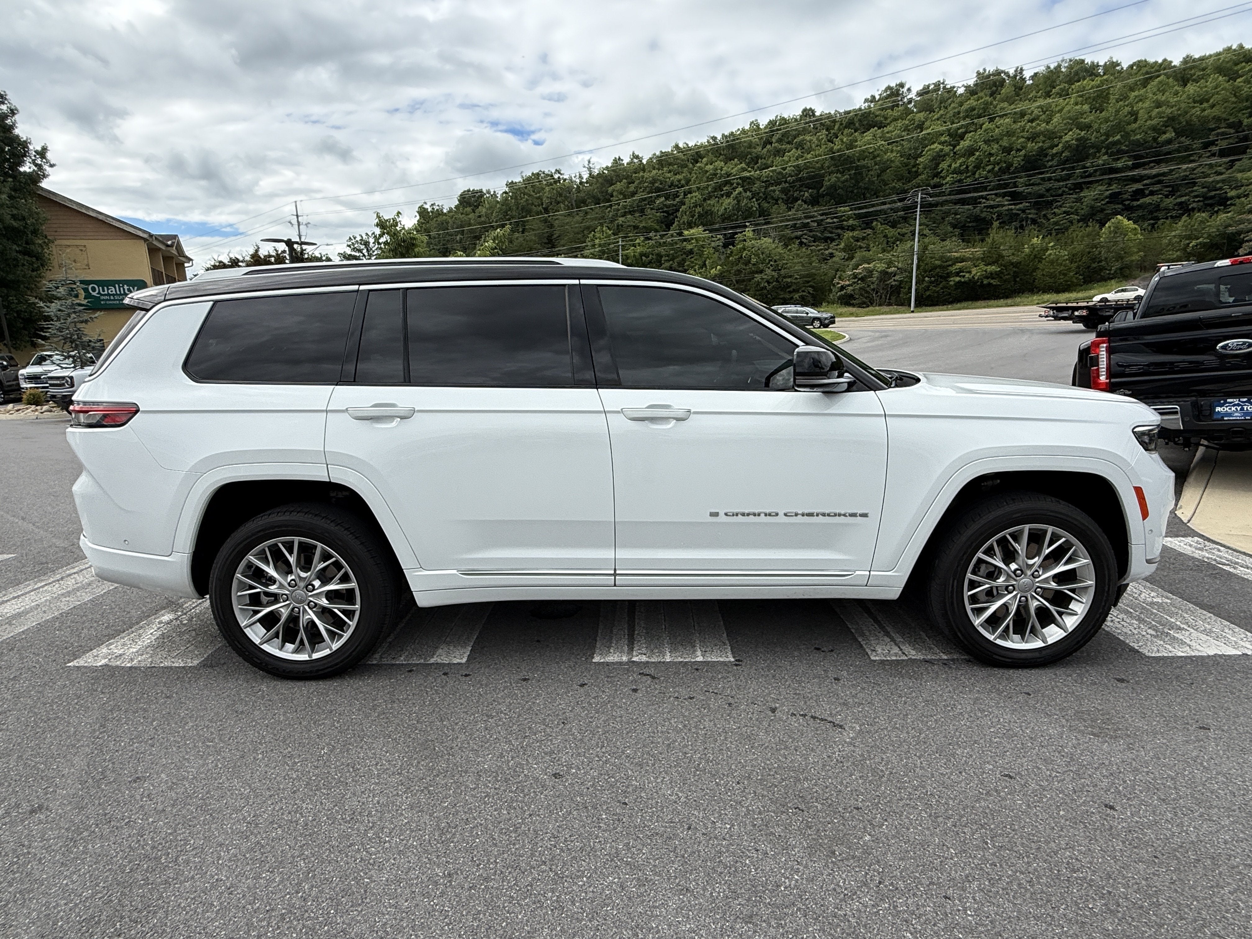 2023 Jeep Grand Cherokee L Summit