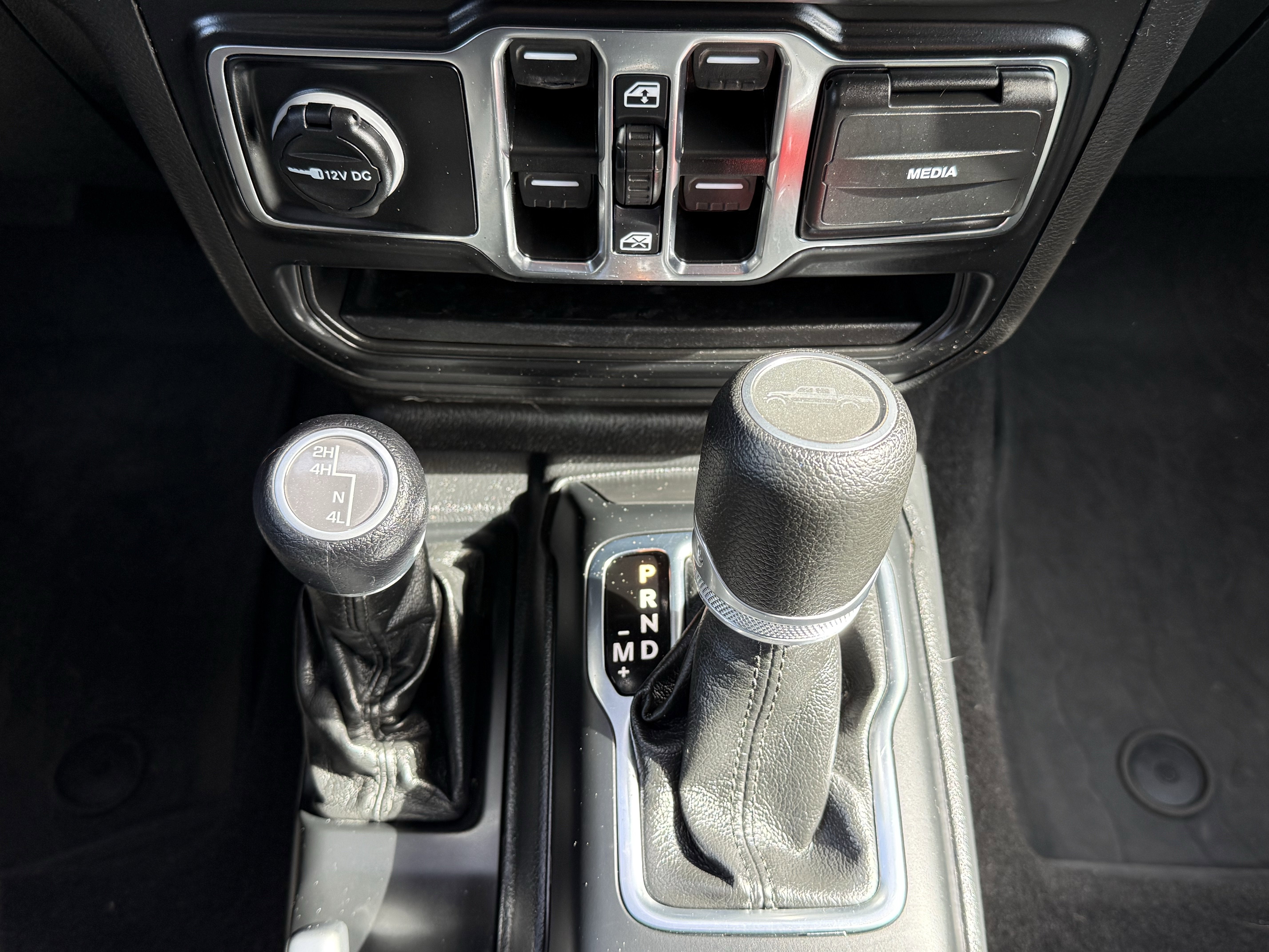 2022 Jeep Gladiator Sport S