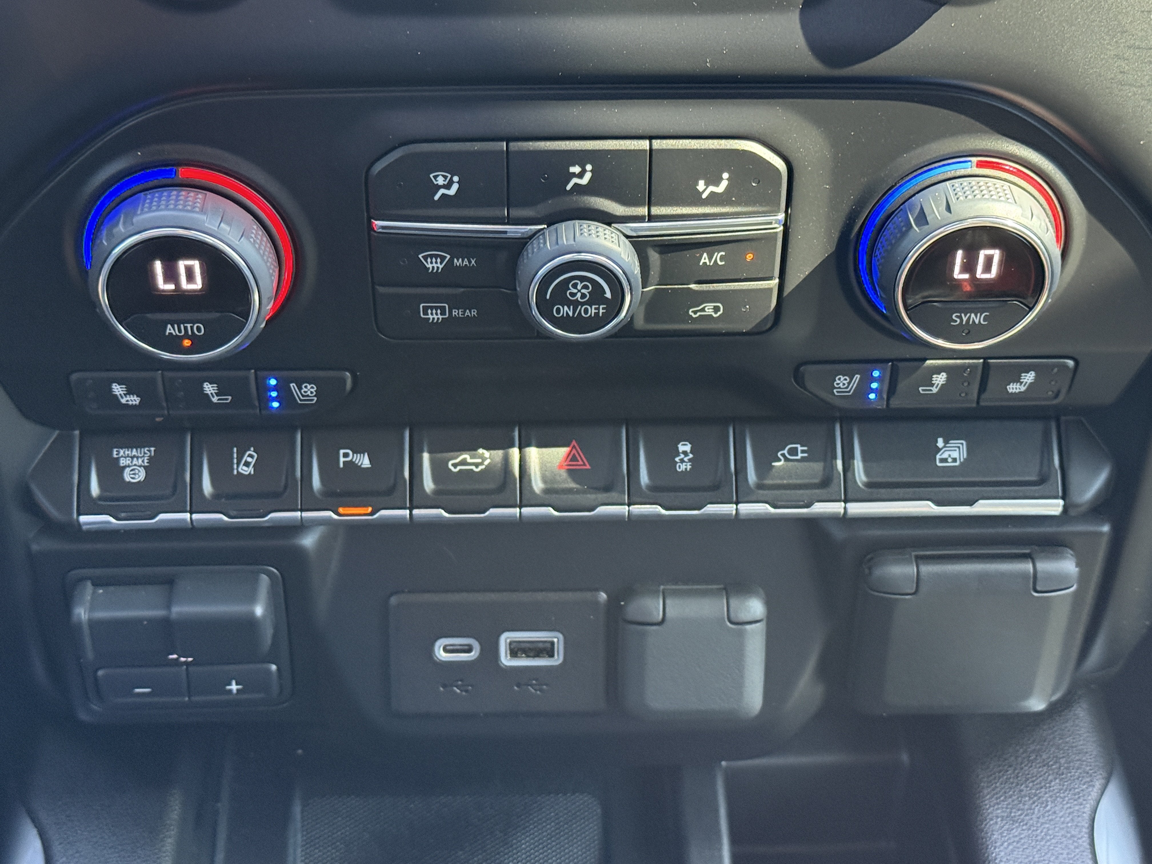 2022 Chevrolet Silverado 3500HD LTZ
