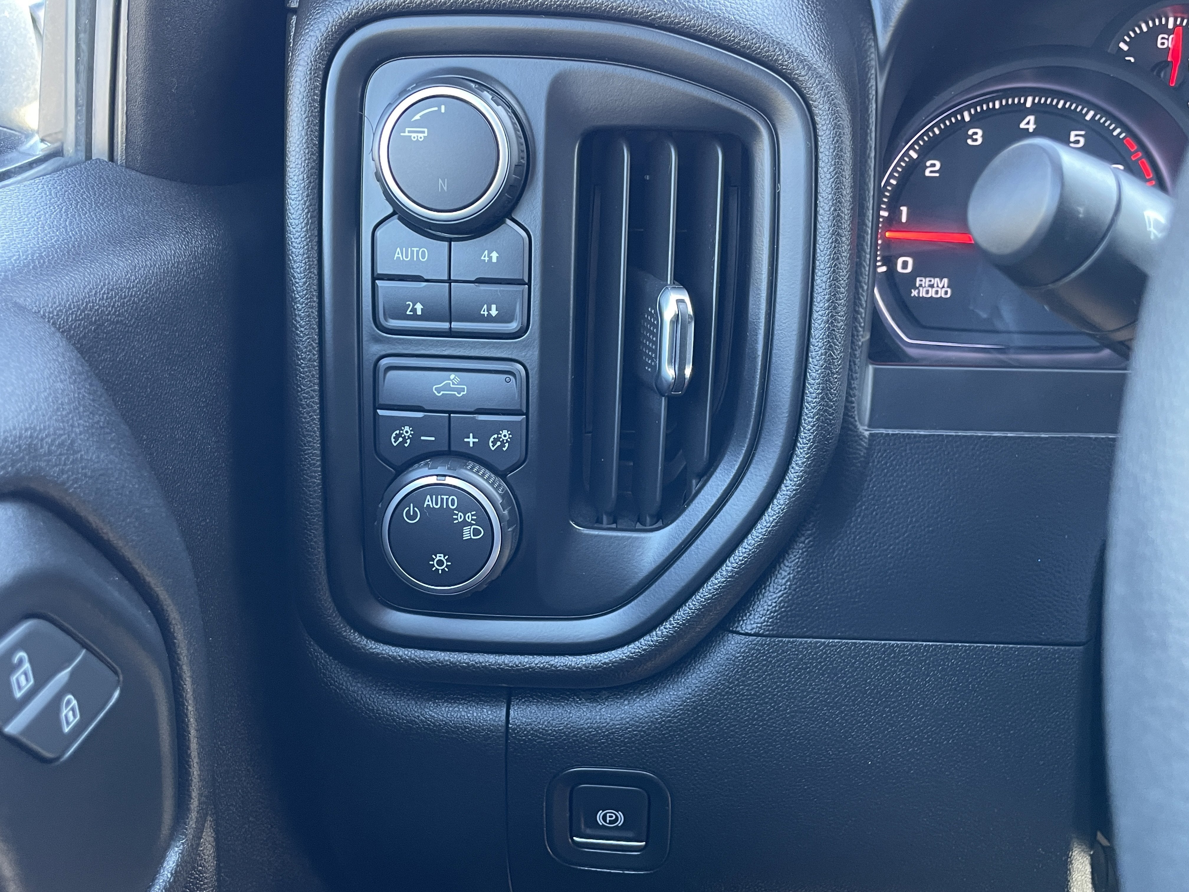 2019 Chevrolet Silverado 1500 Custom Trail Boss