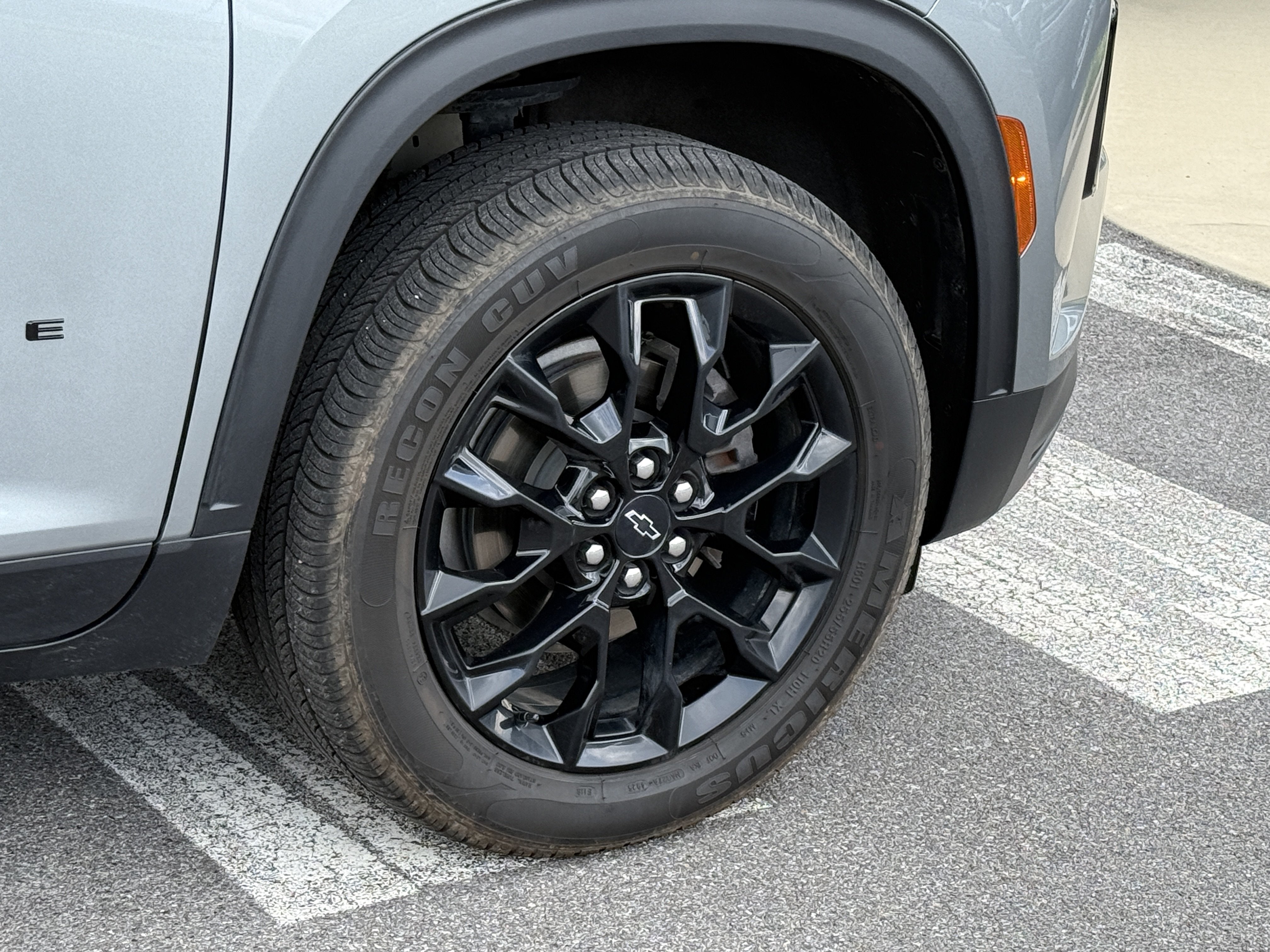 2024 Chevrolet Traverse FWD LT
