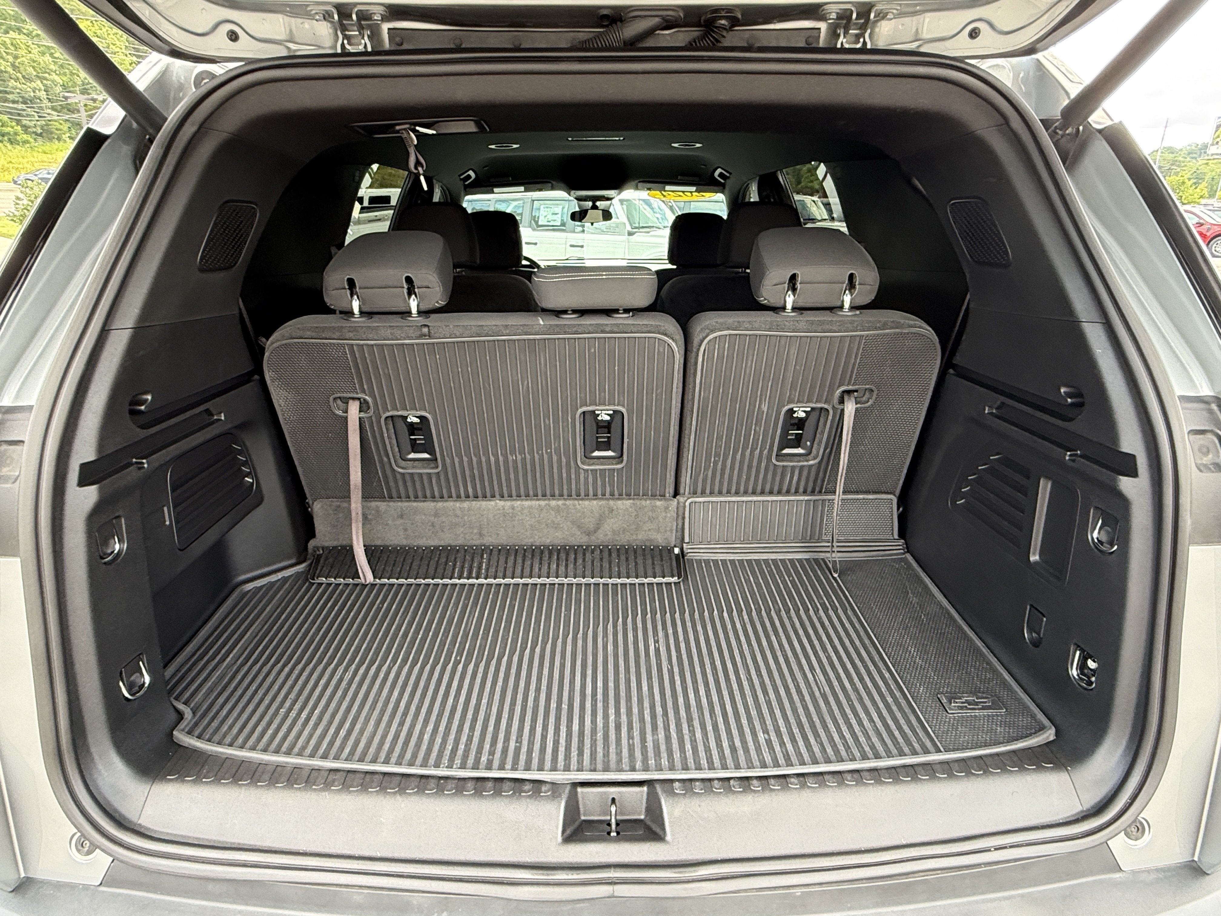 2024 Chevrolet Traverse FWD LT