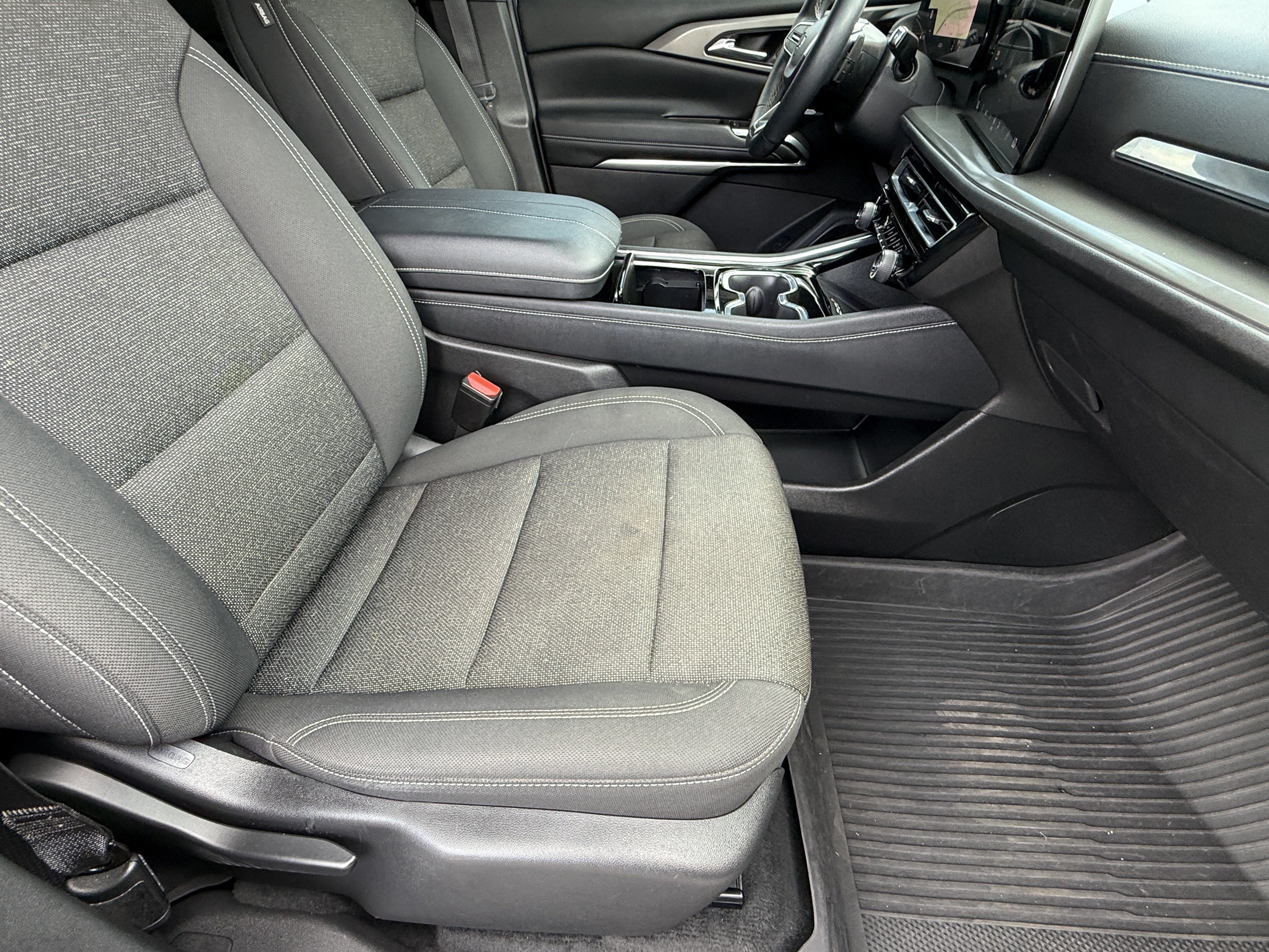 2024 Chevrolet Traverse FWD LT