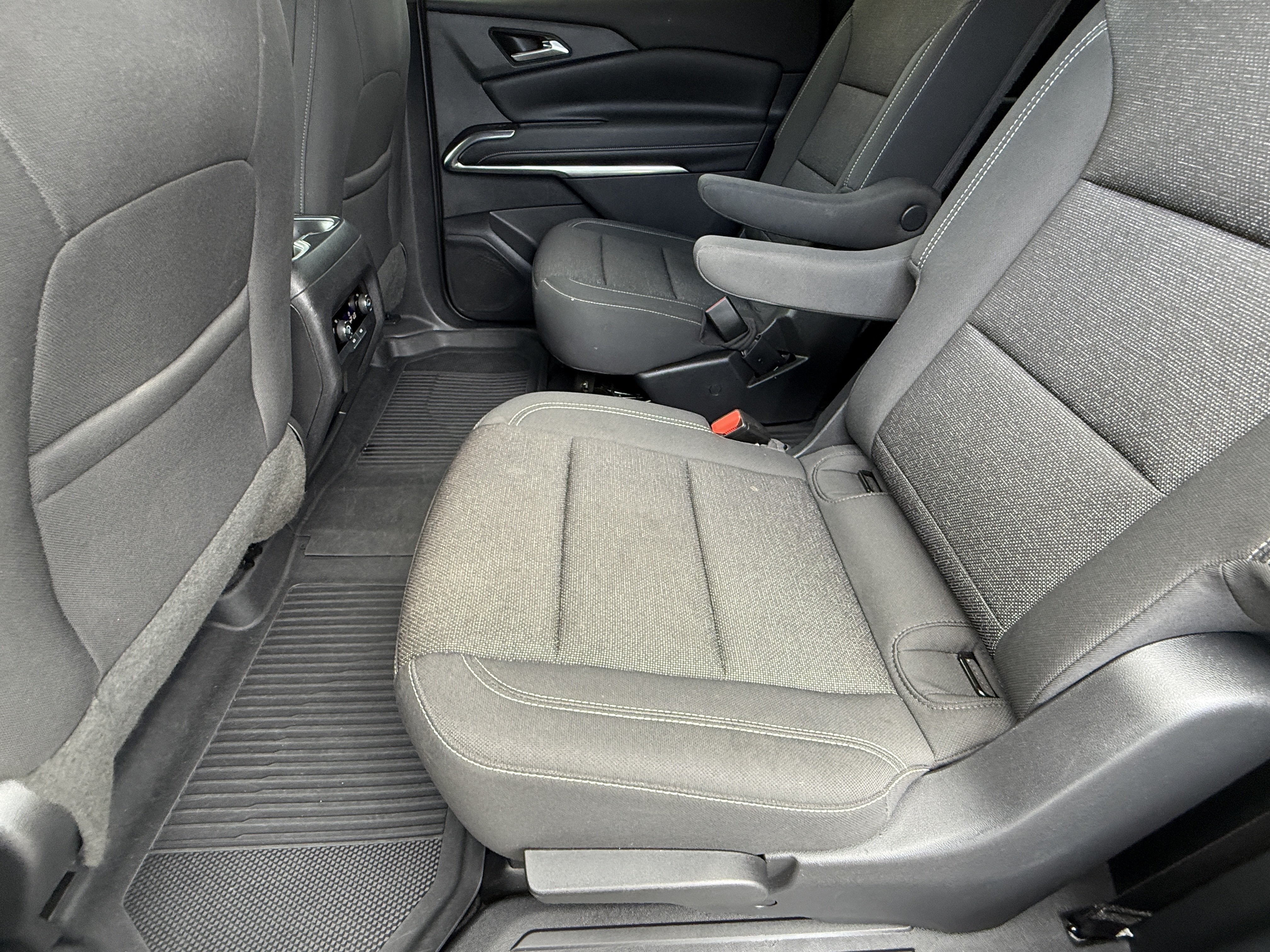 2024 Chevrolet Traverse FWD LT