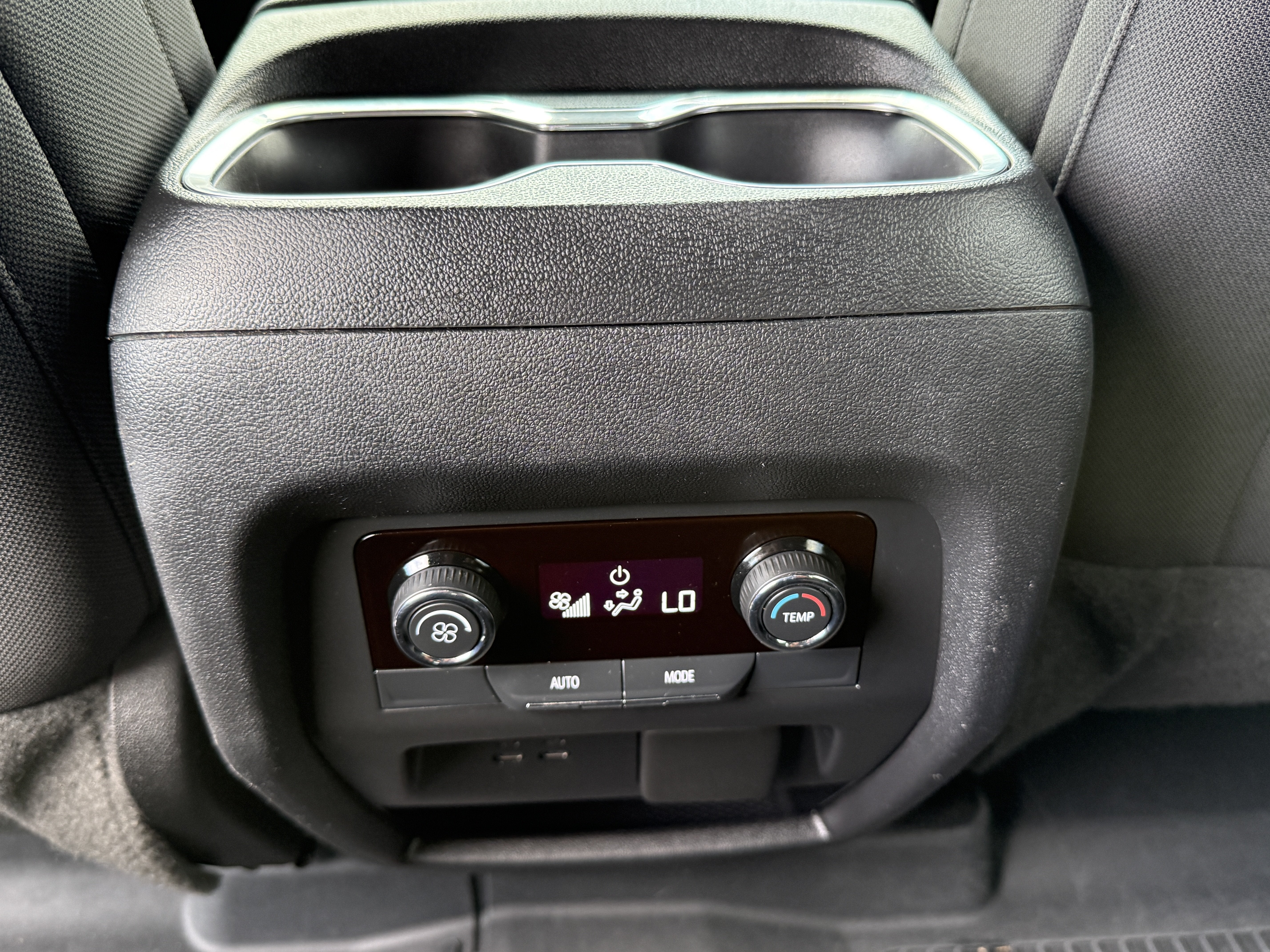 2024 Chevrolet Traverse FWD LT