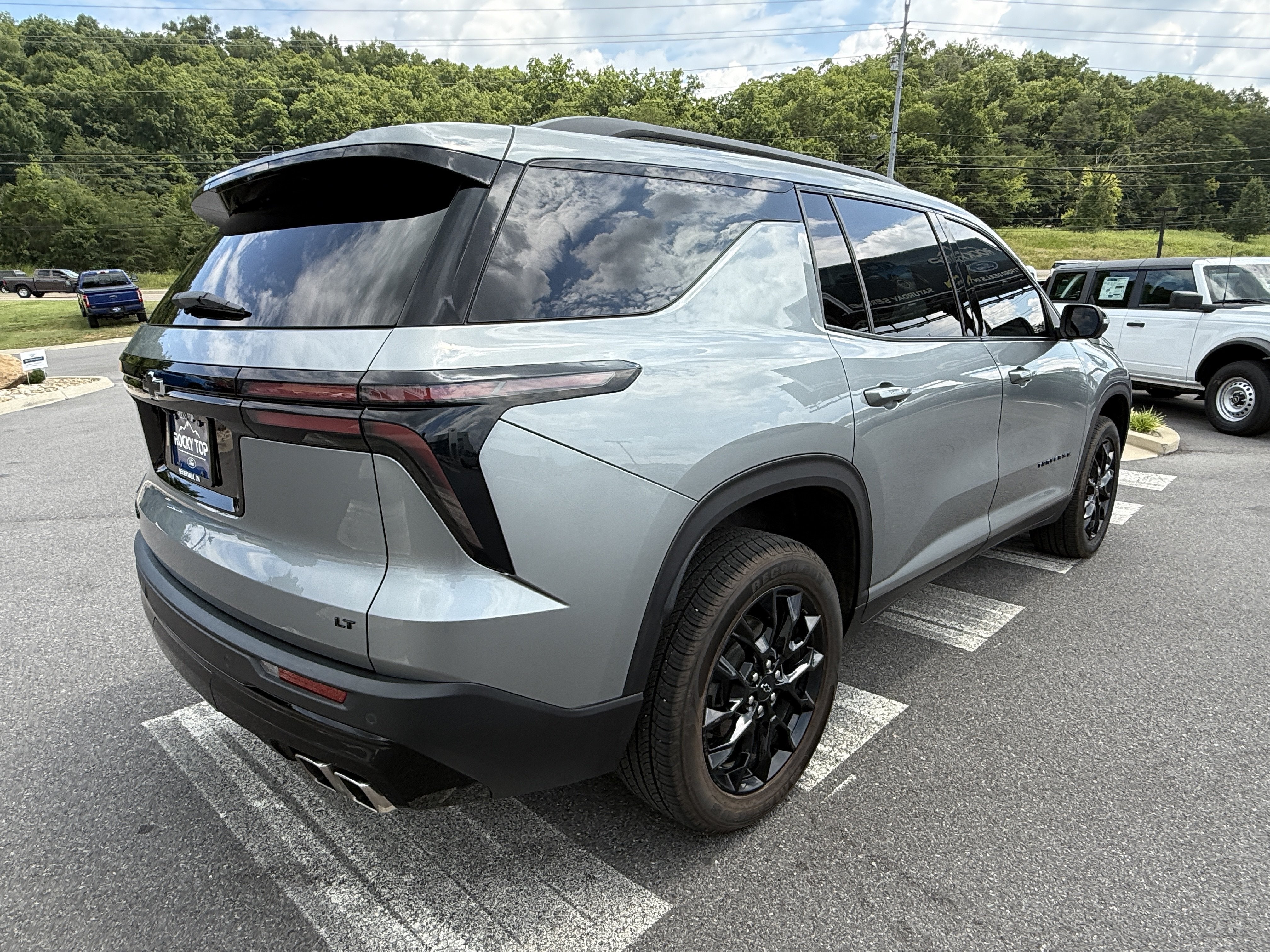 2024 Chevrolet Traverse FWD LT