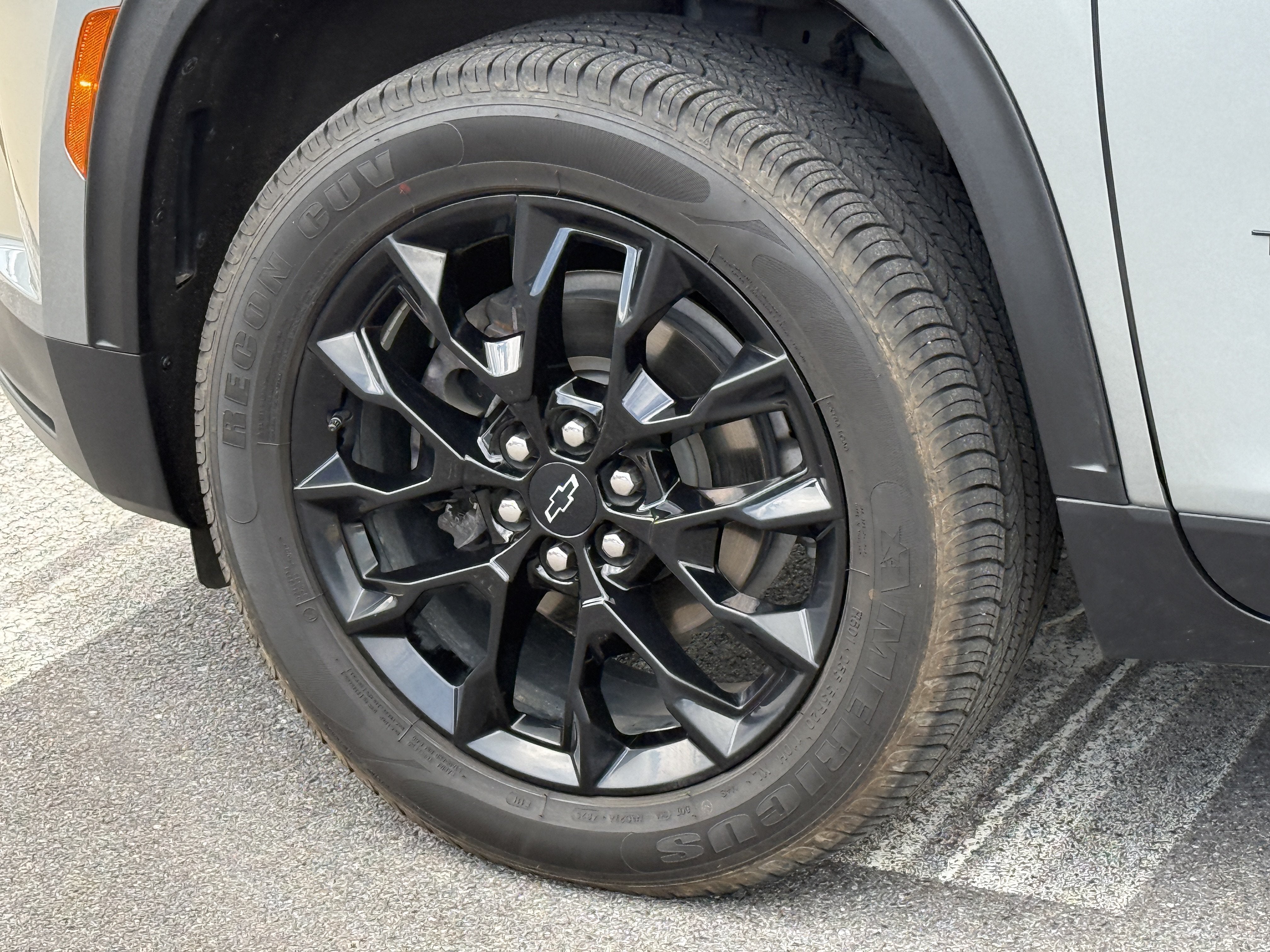 2024 Chevrolet Traverse FWD LT