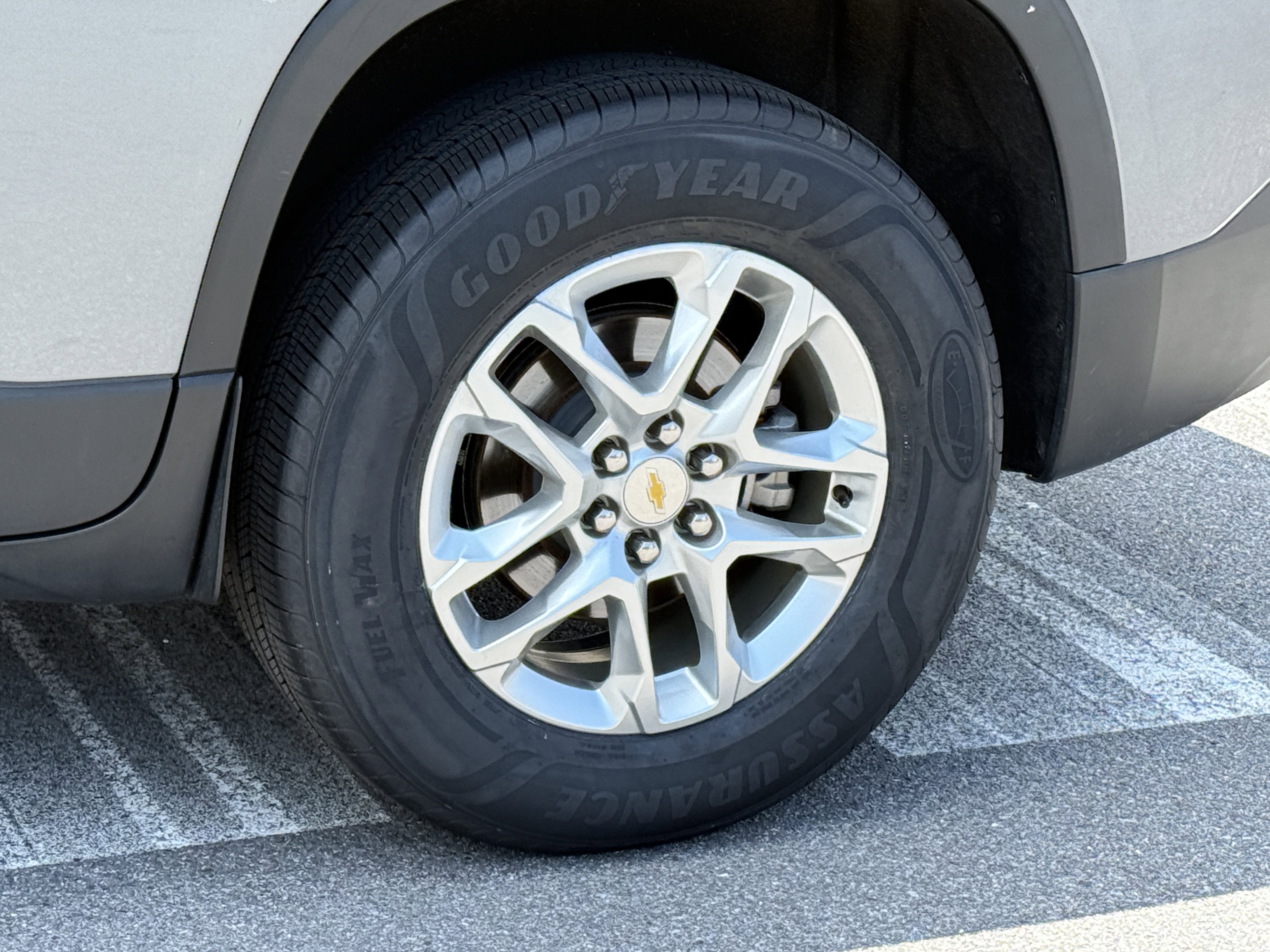 2020 Chevrolet Traverse LT Cloth