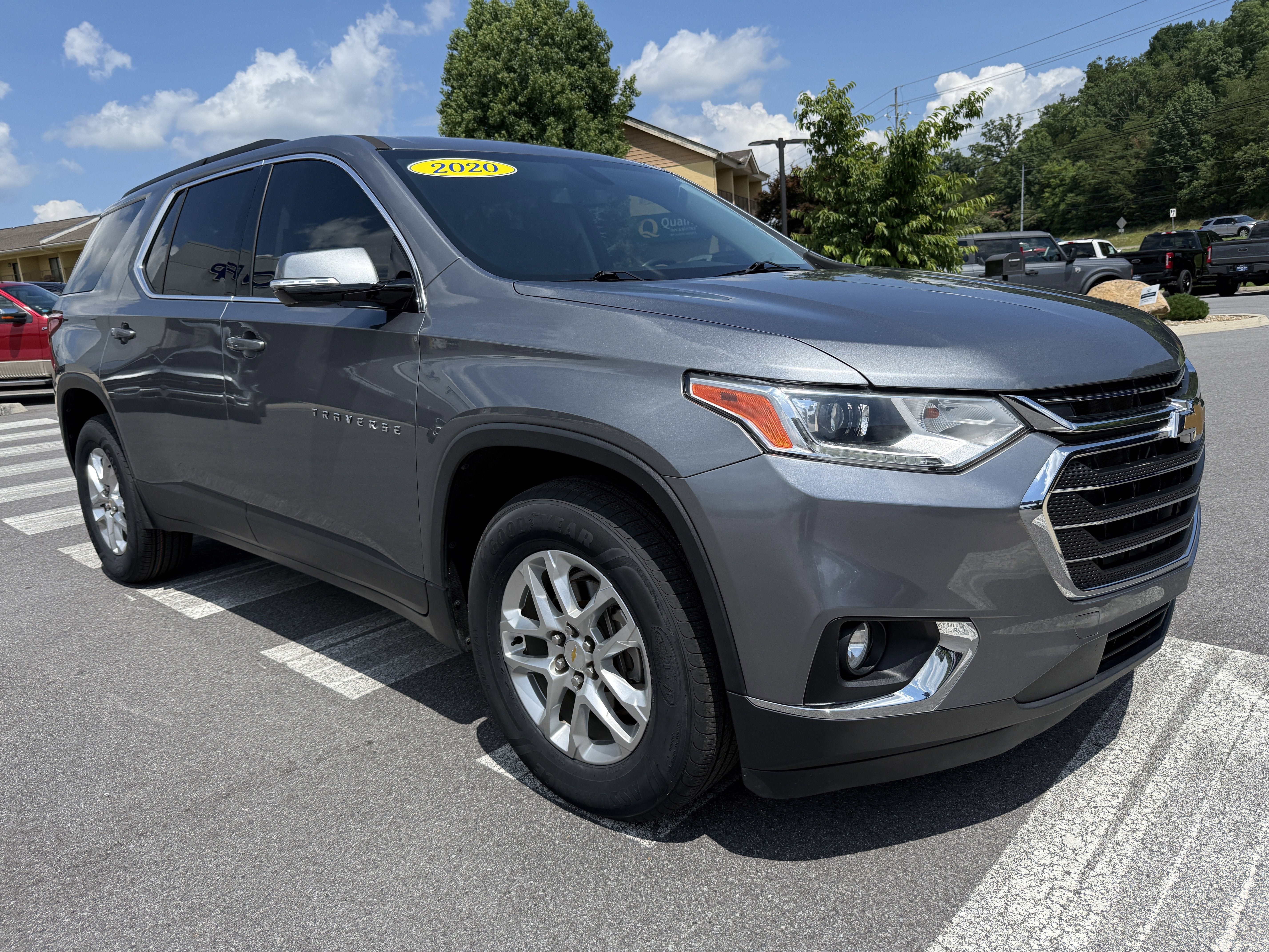 2020 Chevrolet Traverse LT Cloth