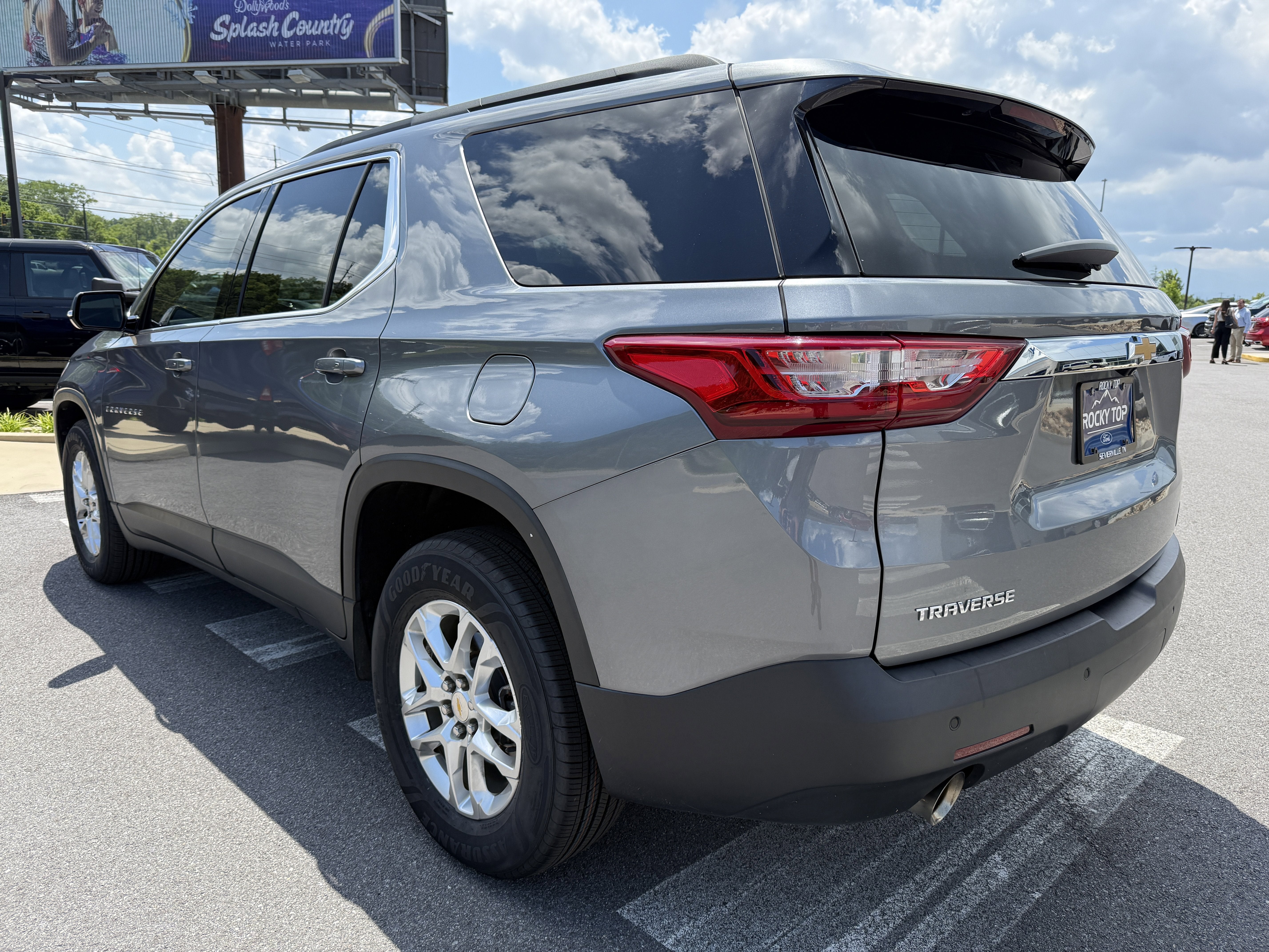 2020 Chevrolet Traverse LT Cloth