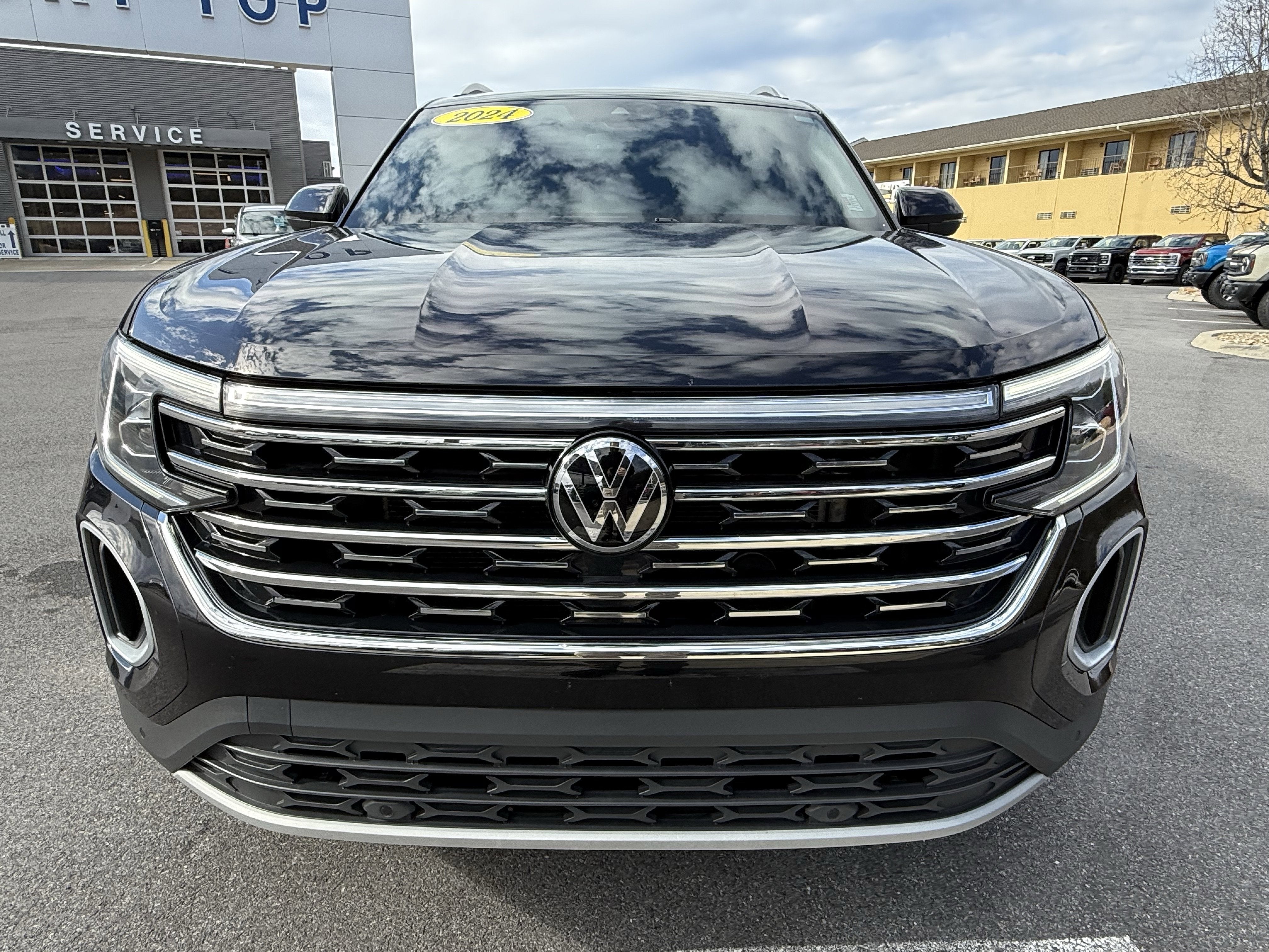 2024 Volkswagen Atlas 2.0T SEL