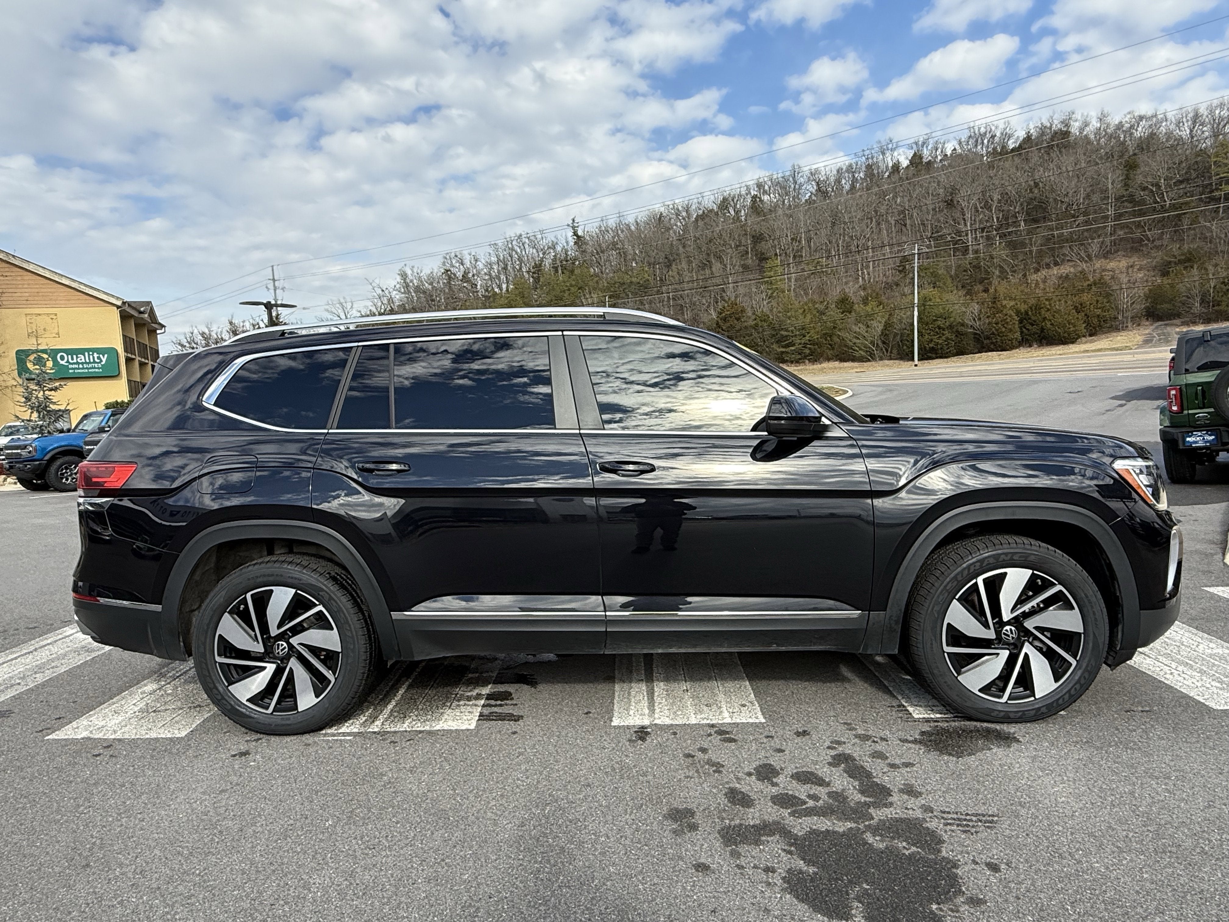 2024 Volkswagen Atlas 2.0T SEL