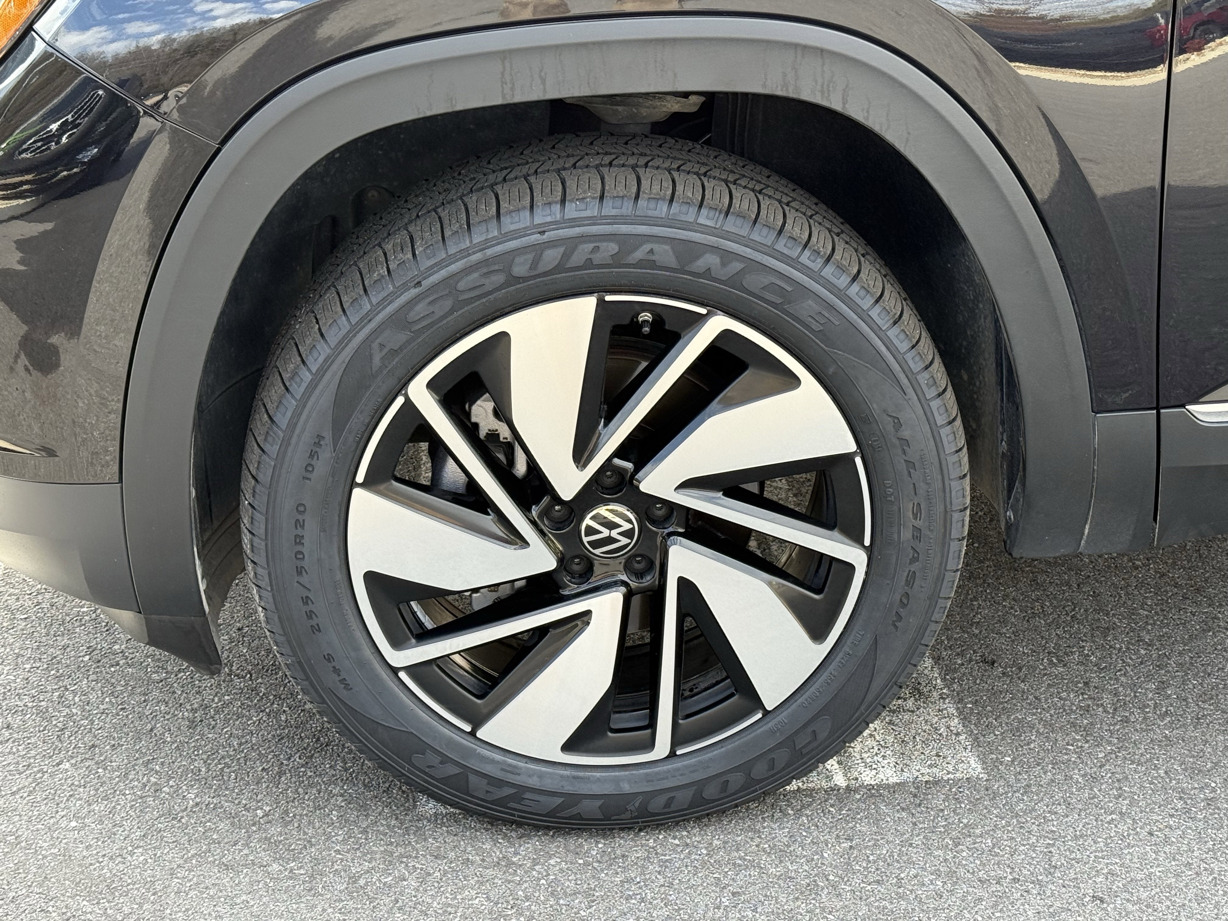 2024 Volkswagen Atlas 2.0T SEL