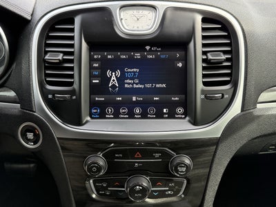 2018 Chrysler 300 Touring