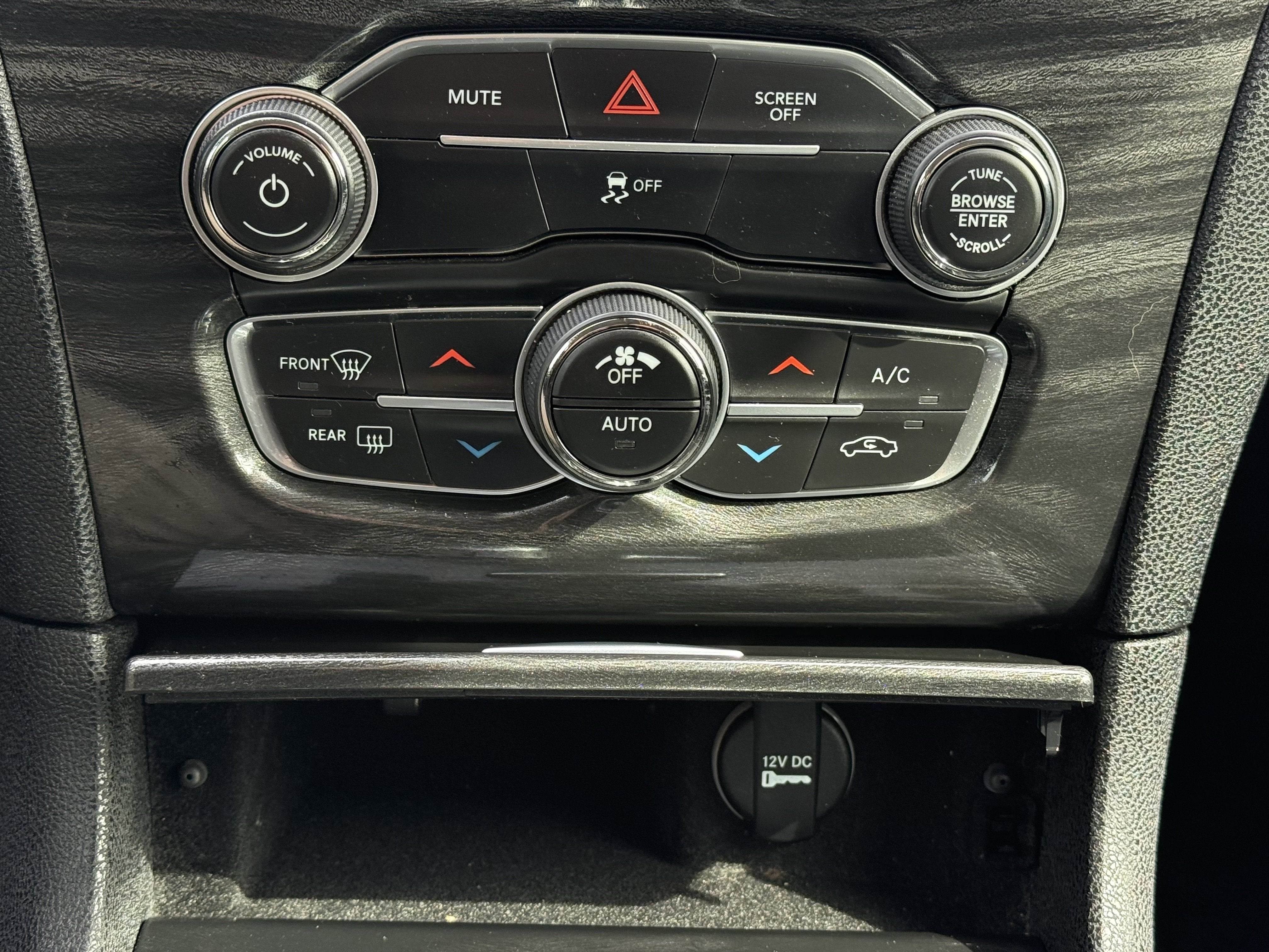 2018 Chrysler 300 Touring