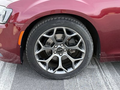 2018 Chrysler 300 Touring