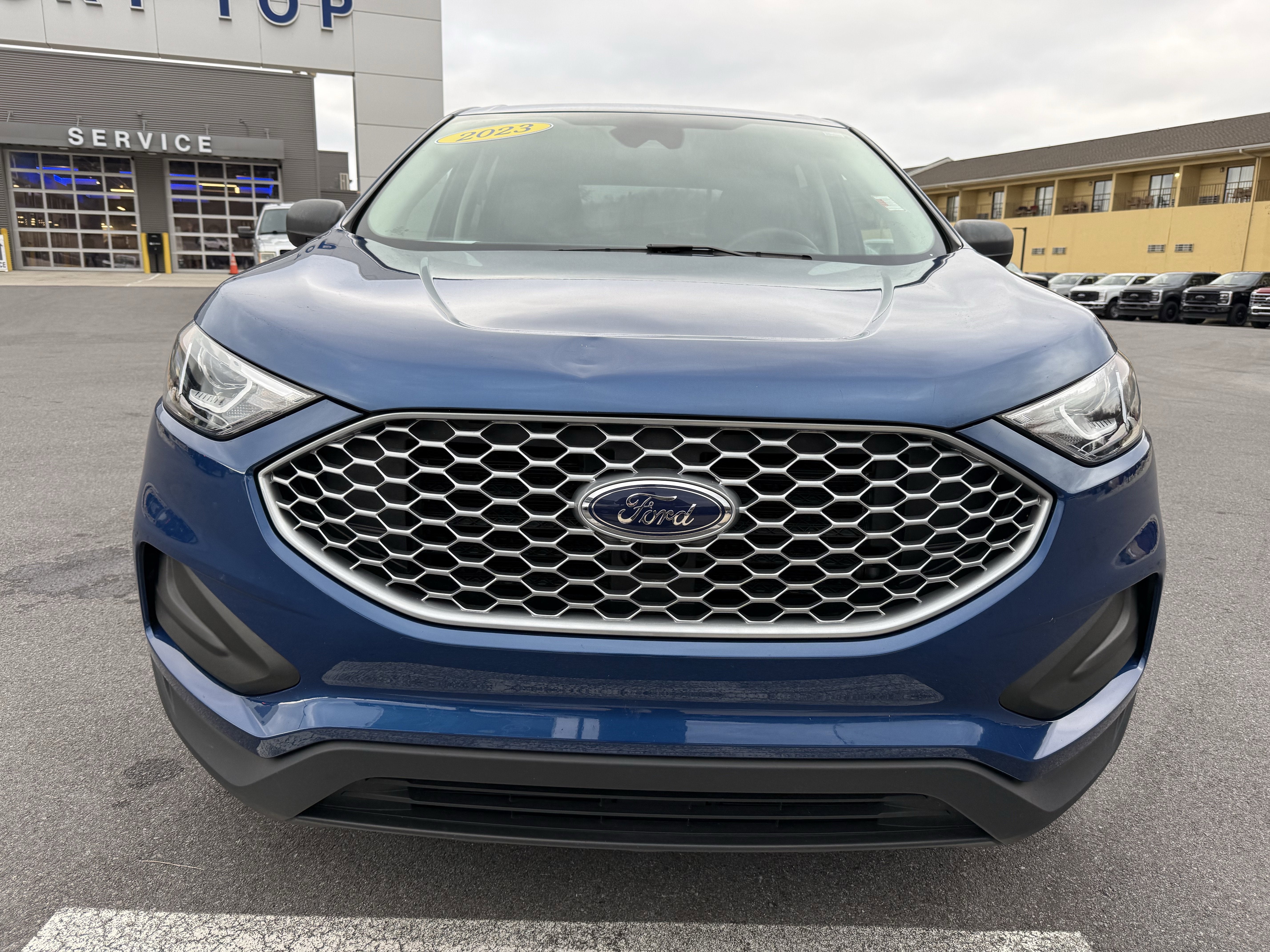 2023 Ford Edge SE
