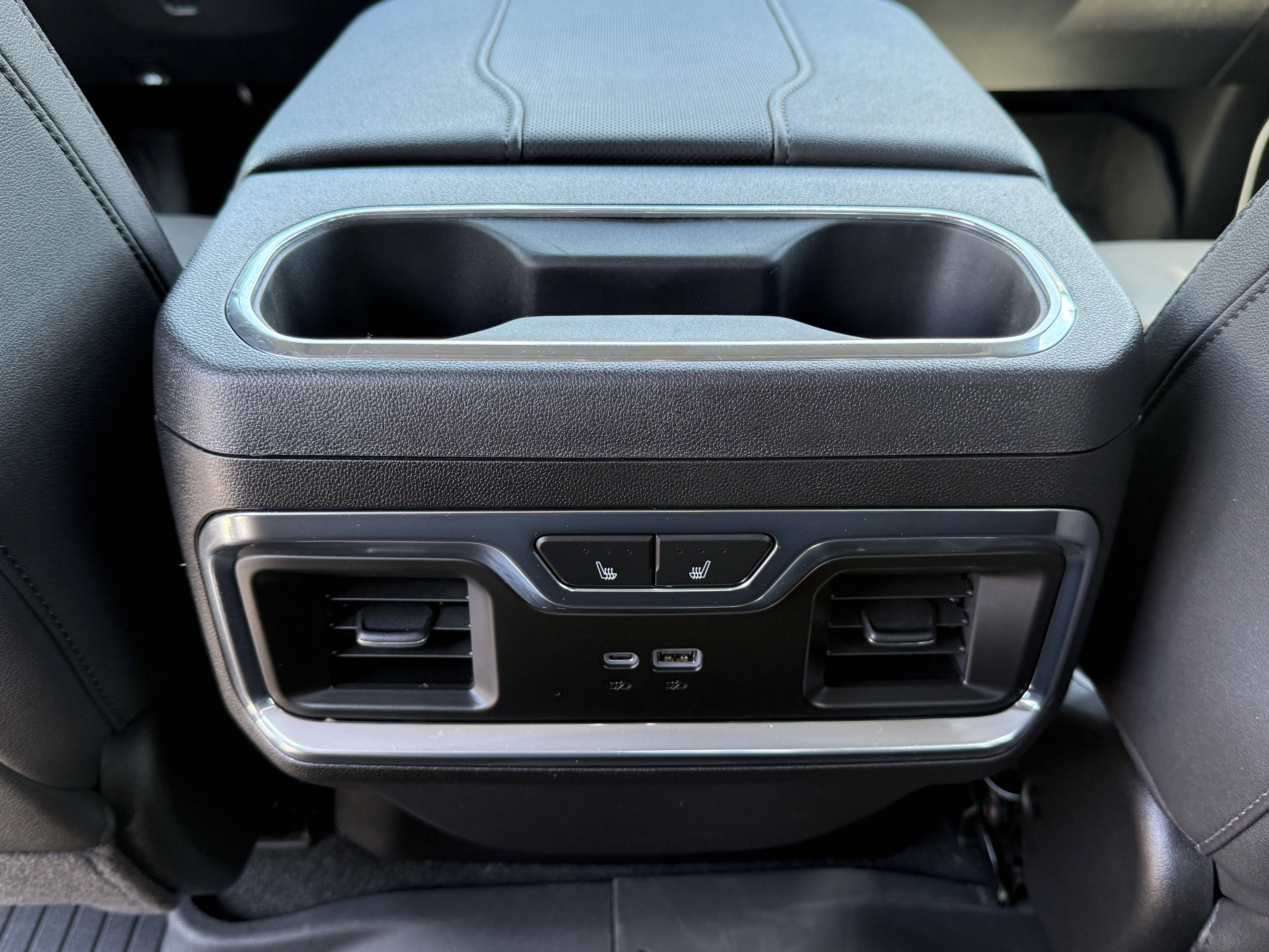 2025 Chevrolet Silverado 3500HD LTZ