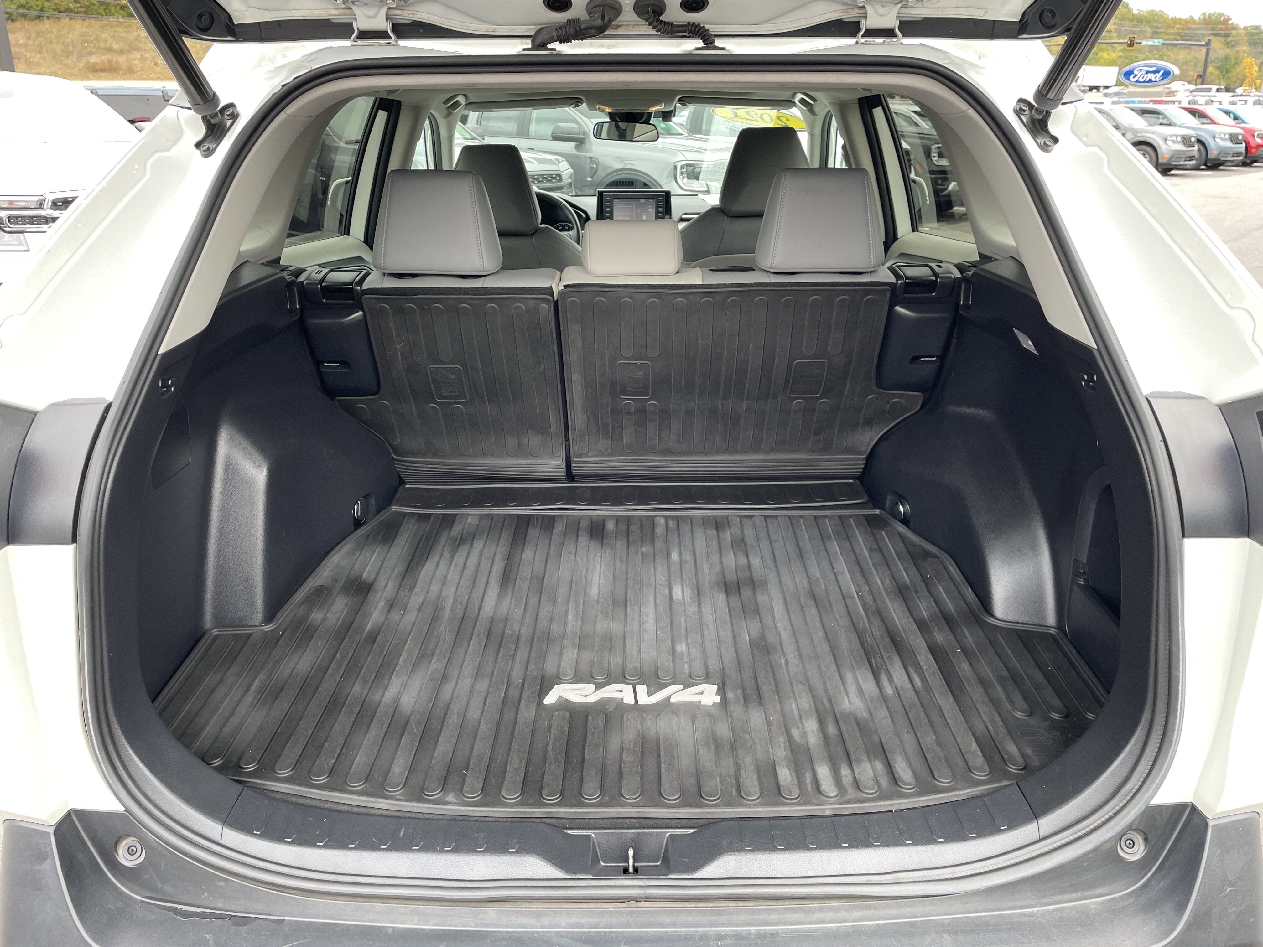 2021 Toyota RAV4 Hybrid XLE Premium