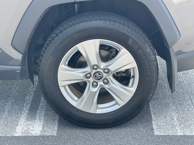 2020 Toyota RAV4 Hybrid XLE