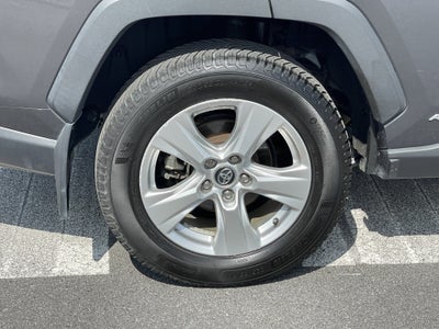 2020 Toyota RAV4 Hybrid XLE