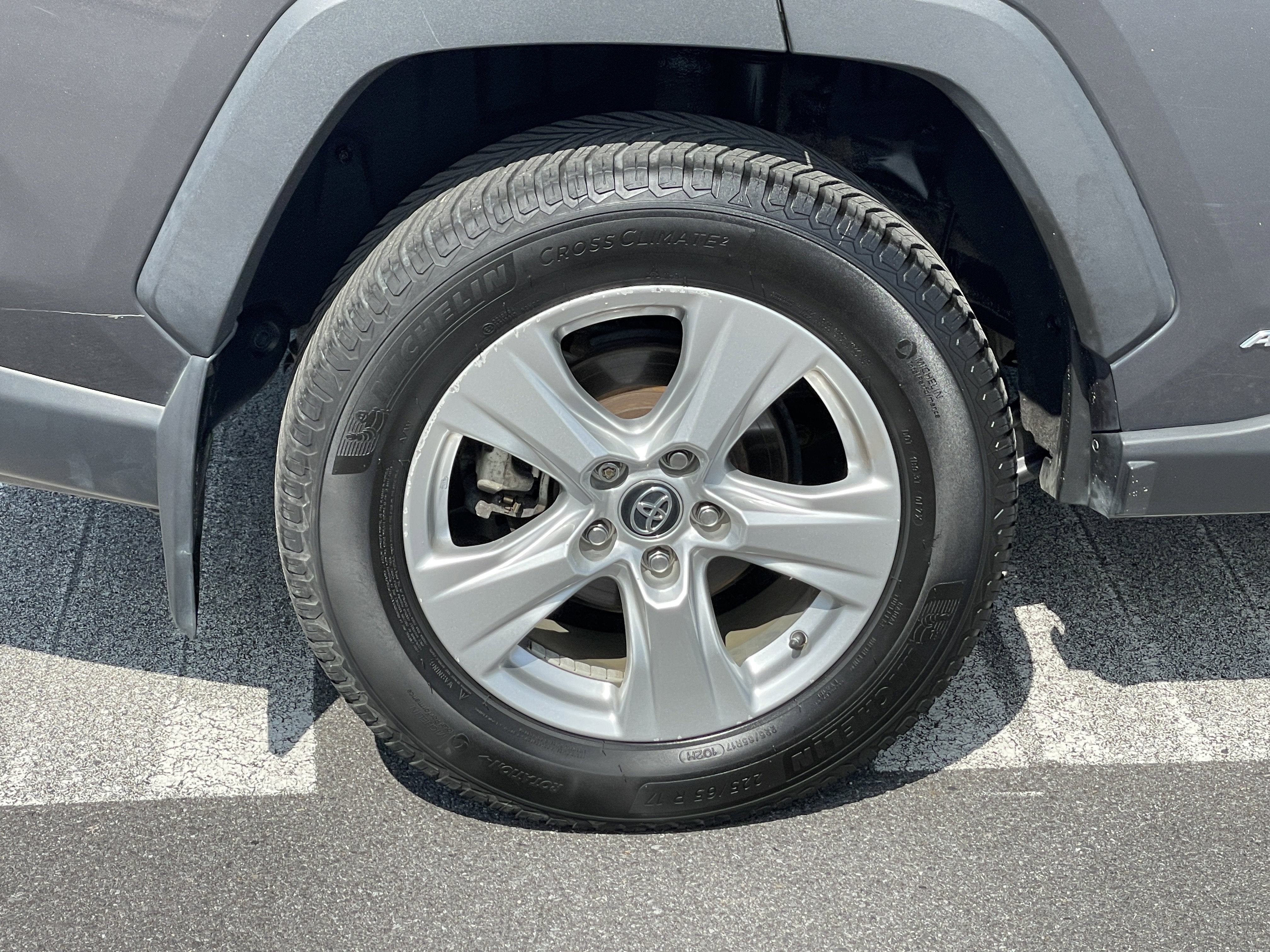 2020 Toyota RAV4 Hybrid XLE