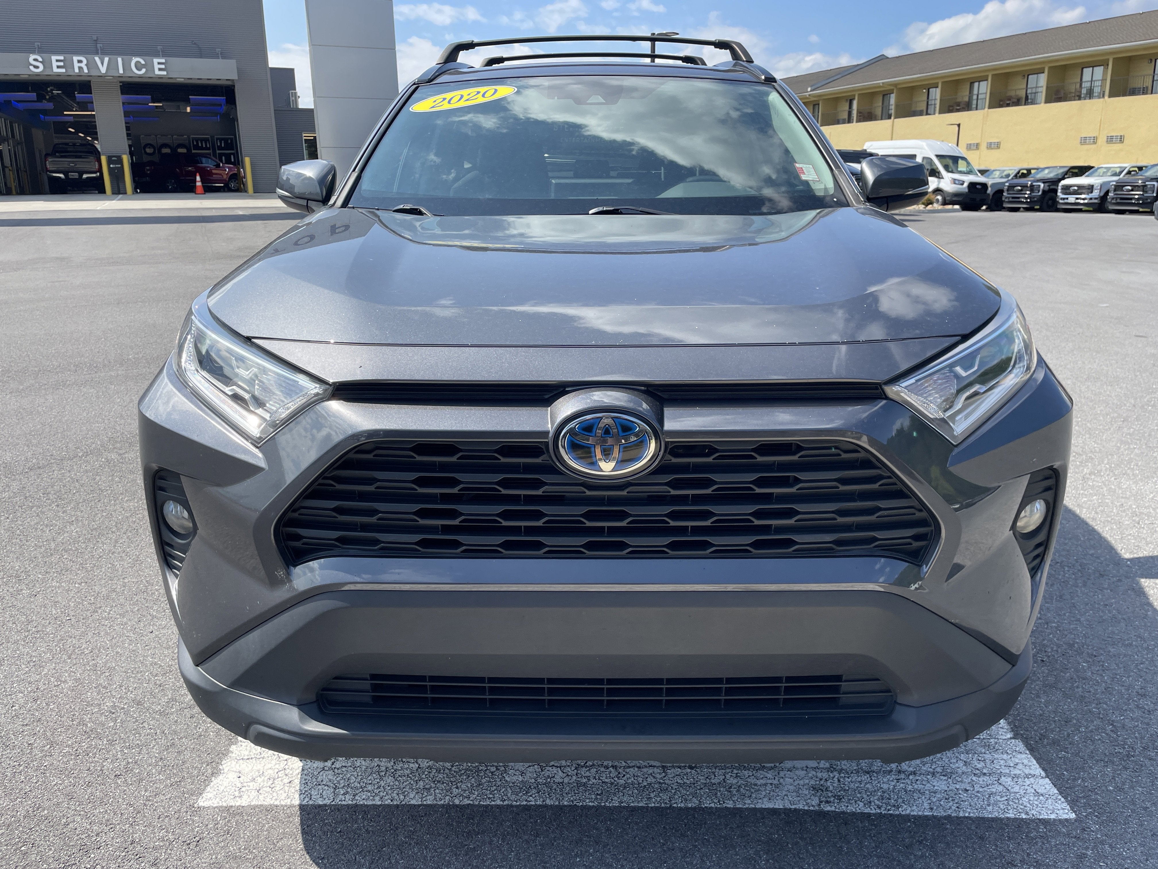 2020 Toyota RAV4 Hybrid XLE