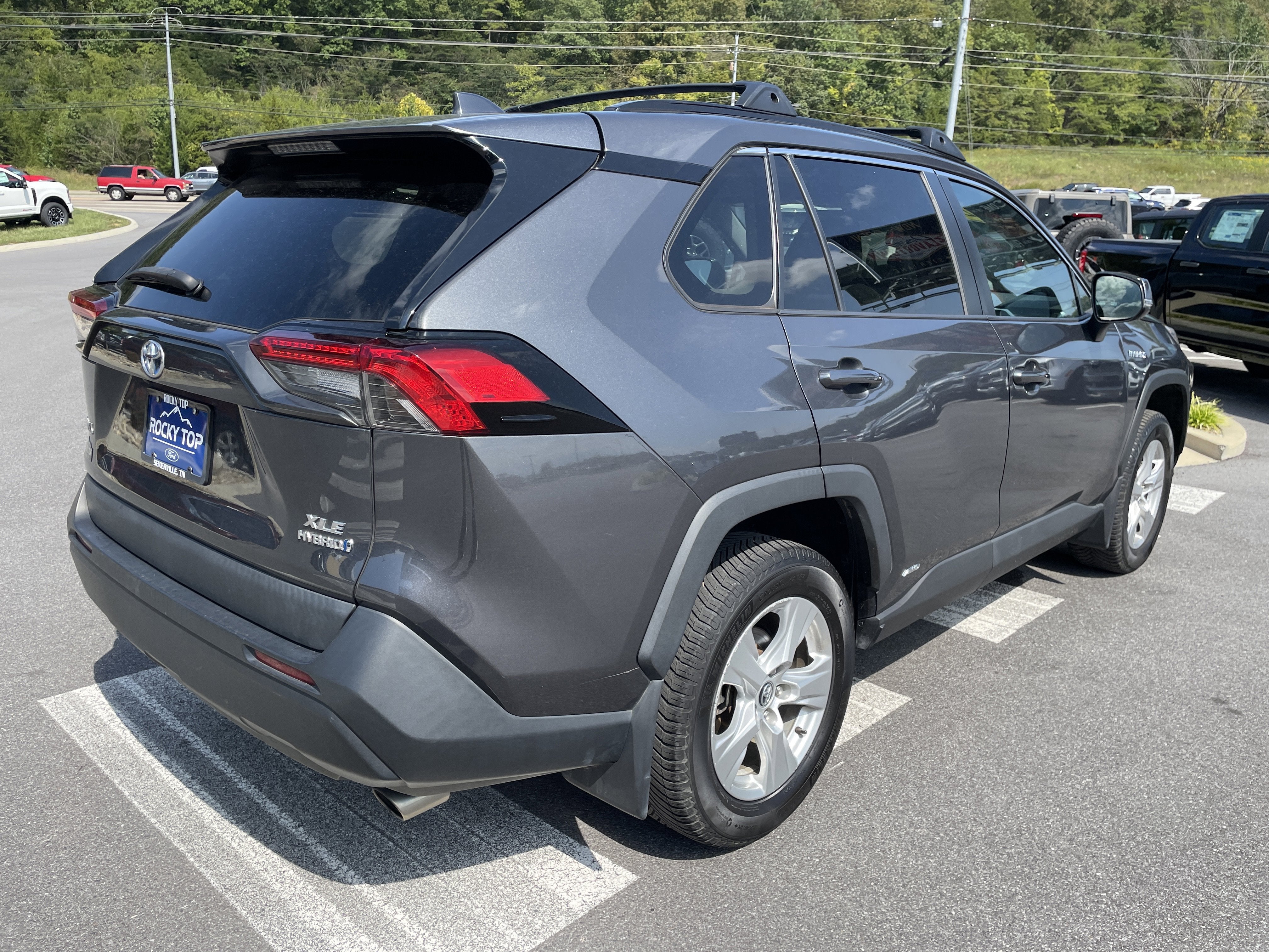 2020 Toyota RAV4 Hybrid XLE