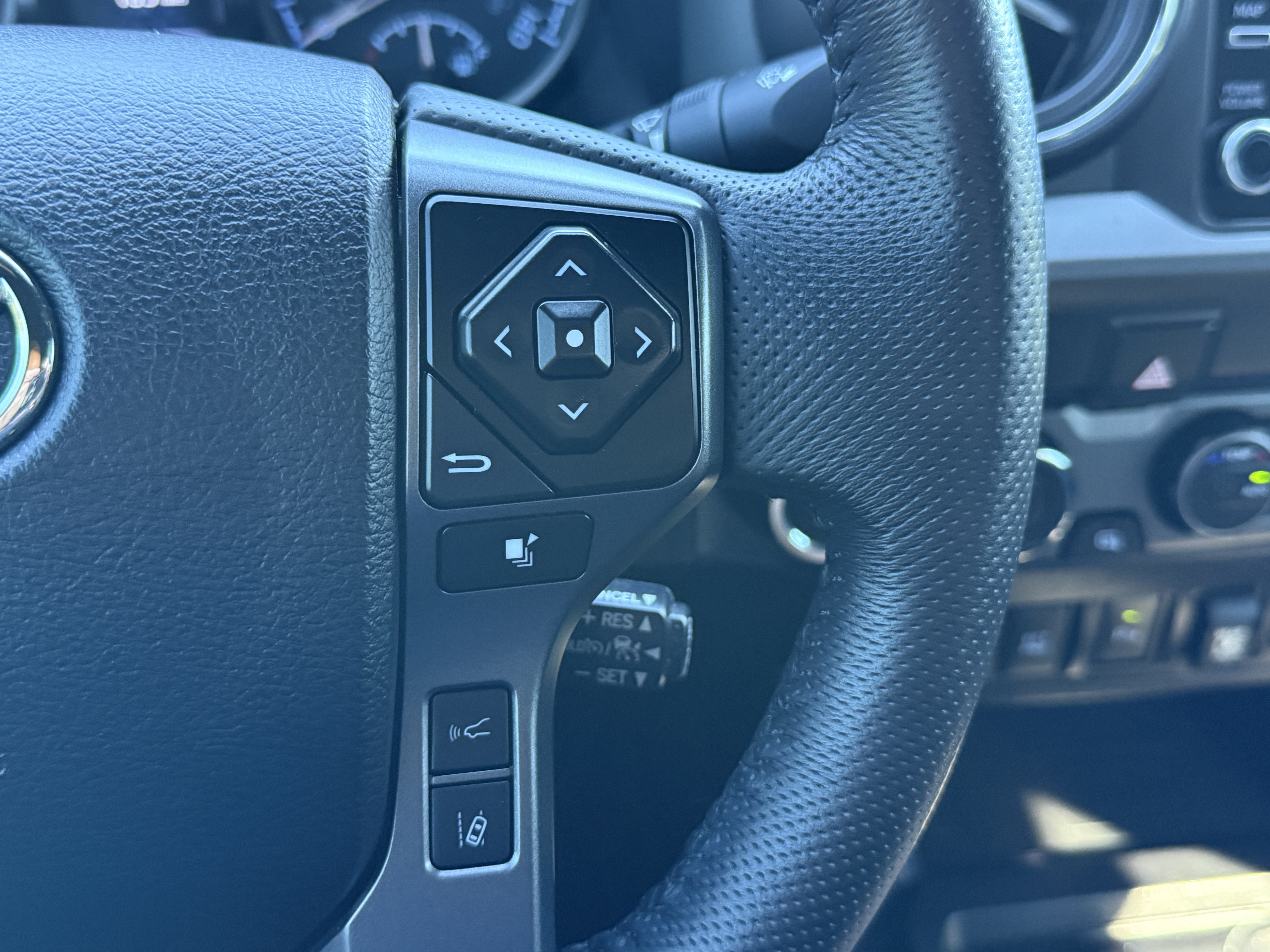 2022 Toyota Tacoma 4WD TRD Sport