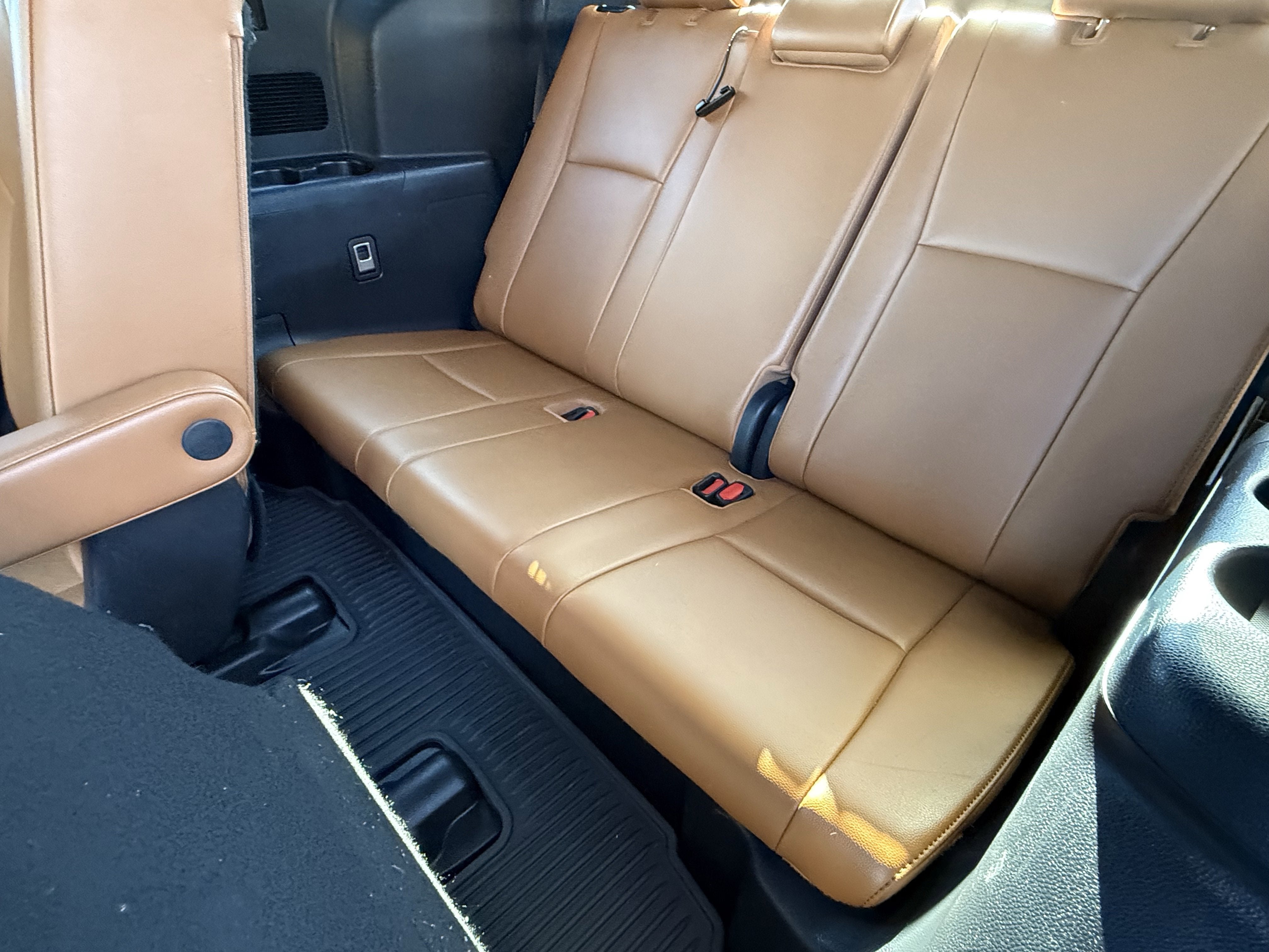 2022 Toyota Highlander Hybrid Platinum