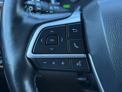 2022 Toyota Highlander Hybrid Platinum