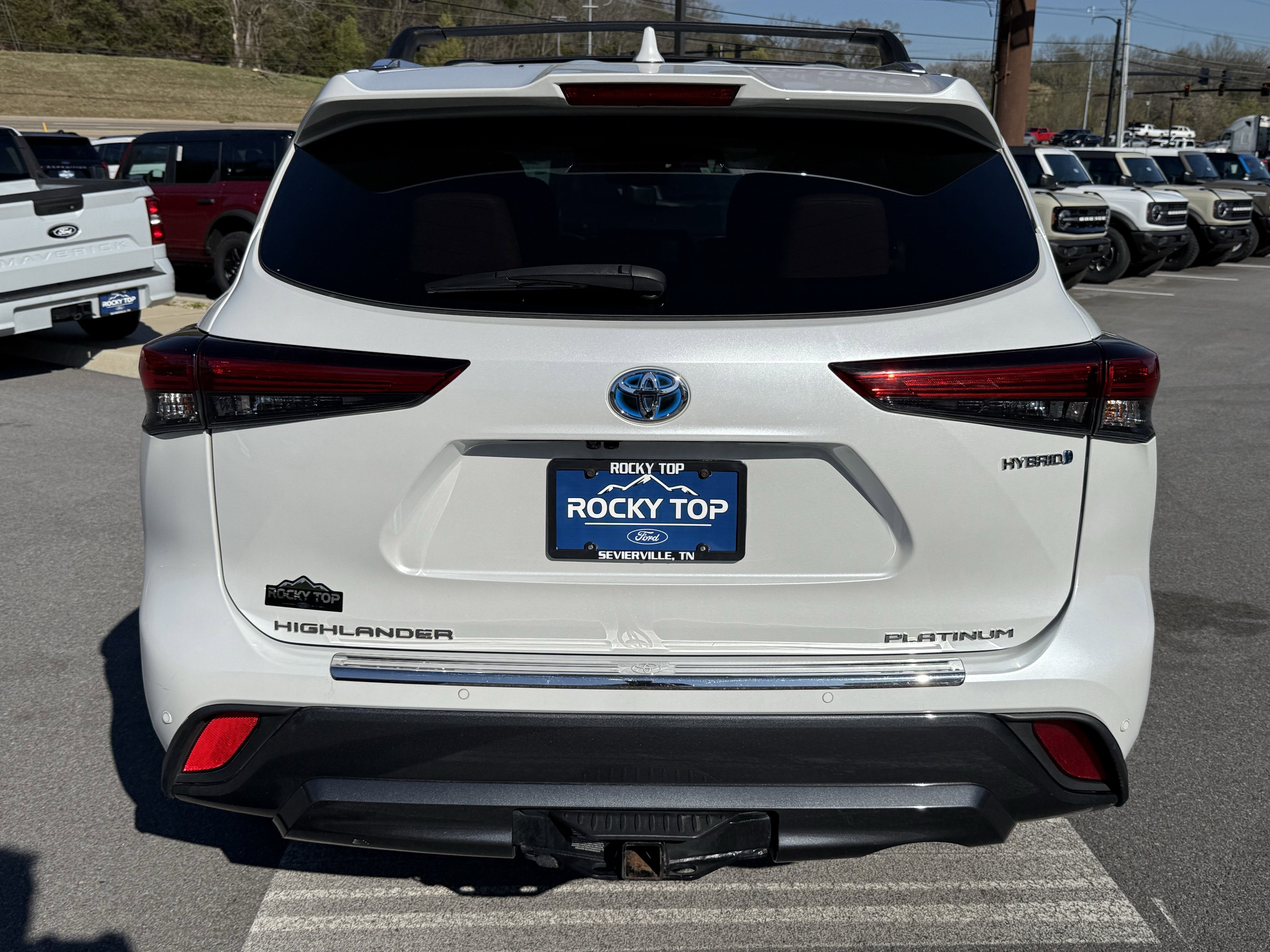 2022 Toyota Highlander Hybrid Platinum