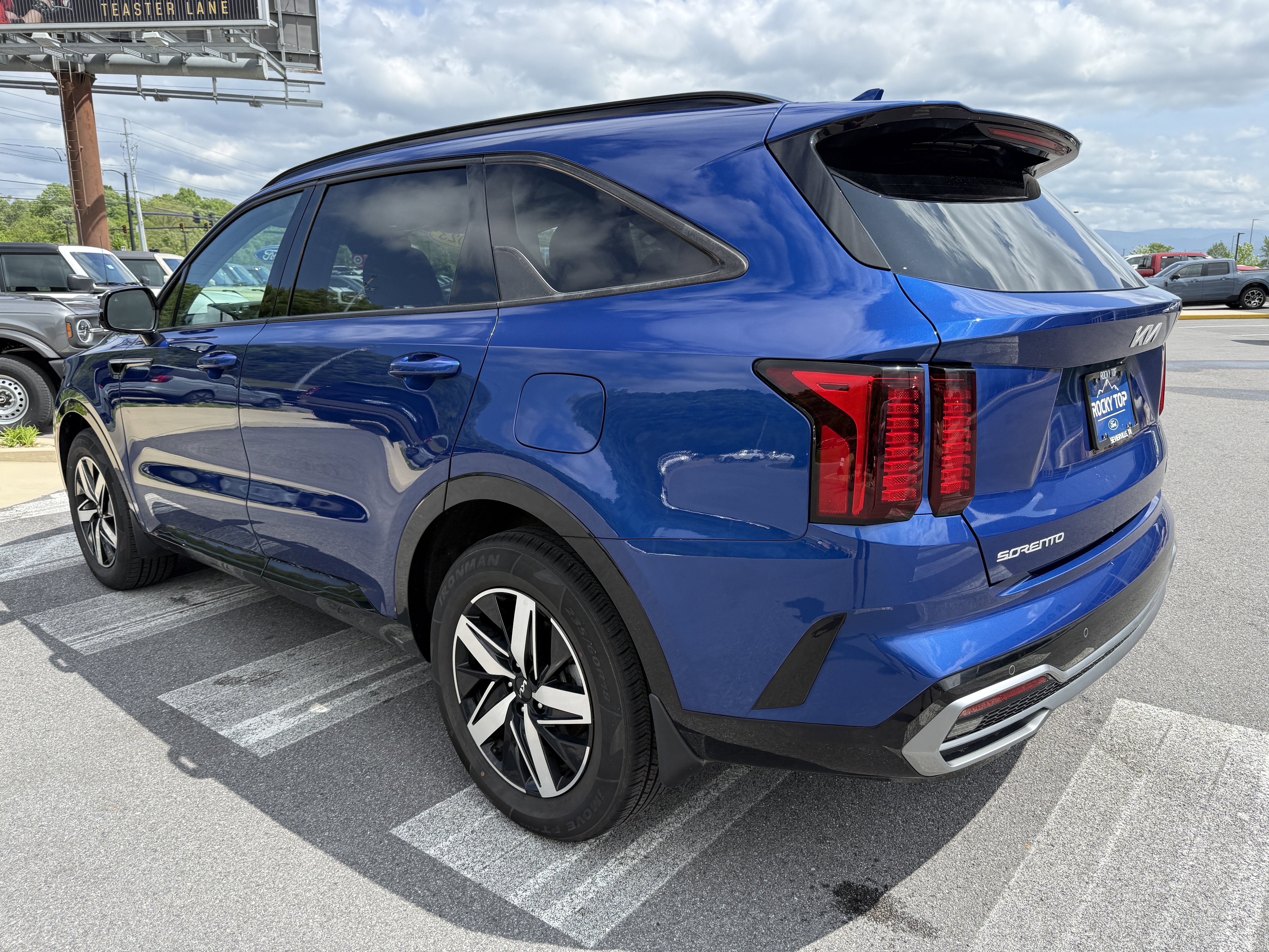 2023 Kia Sorento S
