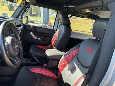 2018 Jeep Wrangler JK Sahara 4x4