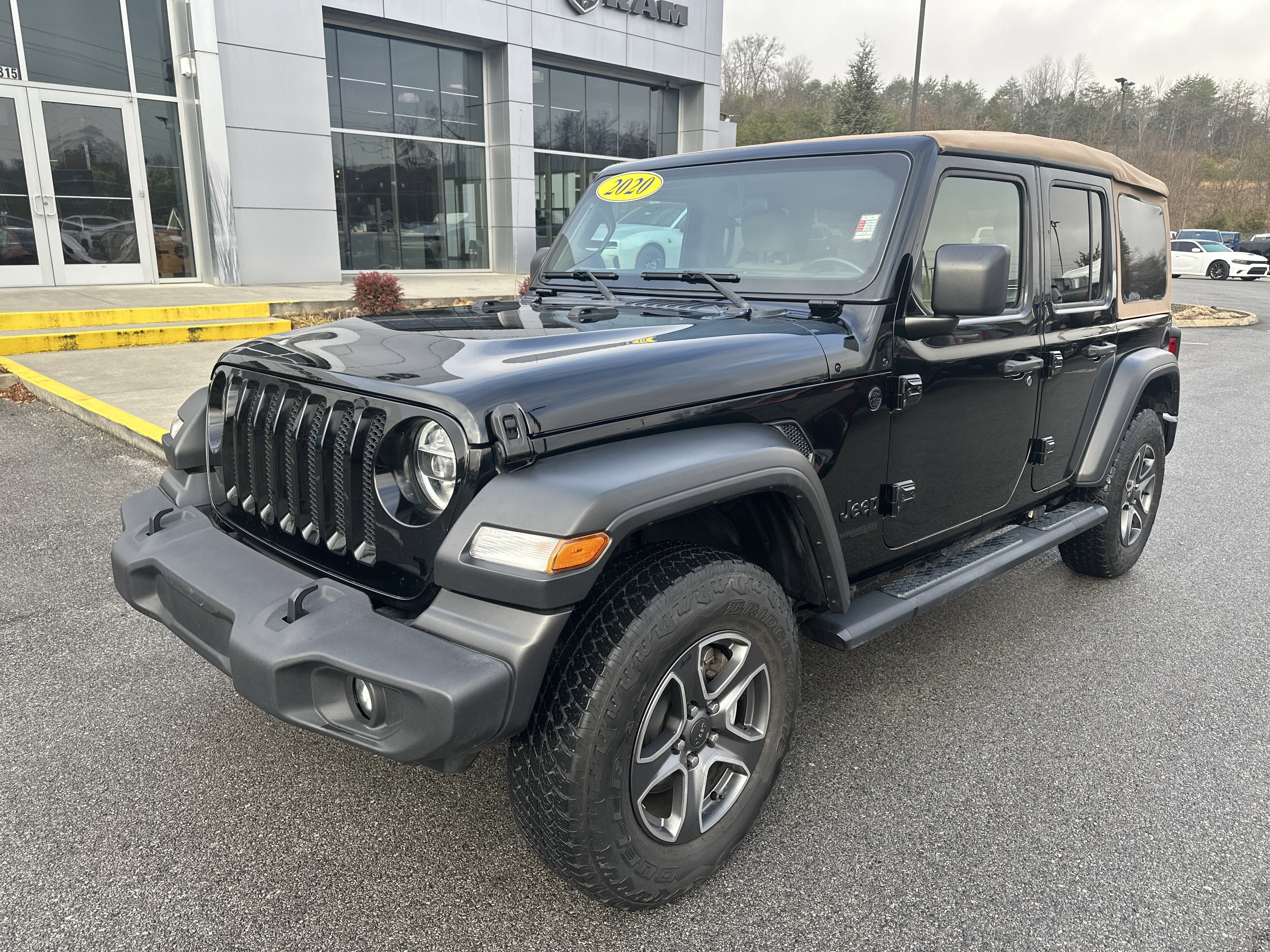 2020 Jeep Wrangler Unlimited Black and Tan 4X4