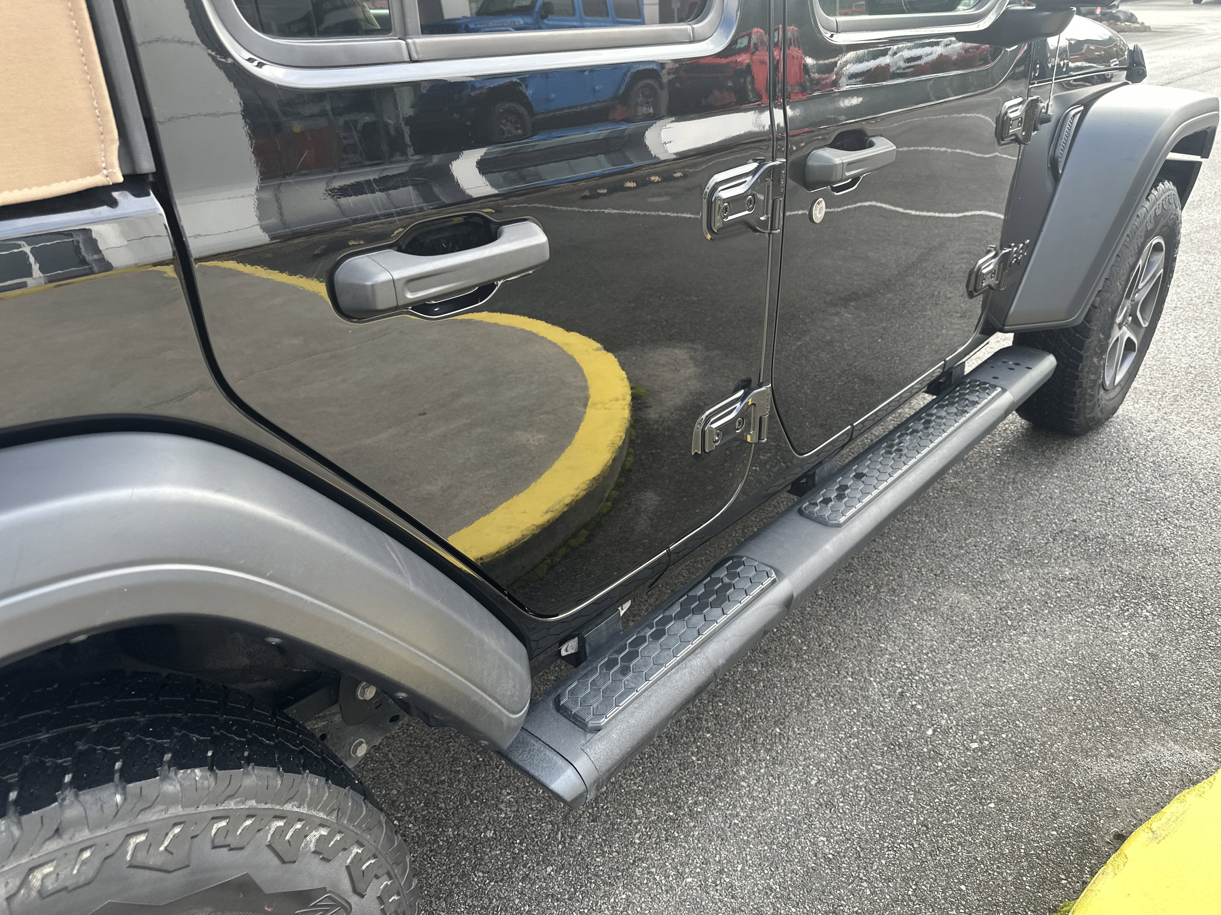 2020 Jeep Wrangler Unlimited Black and Tan 4X4