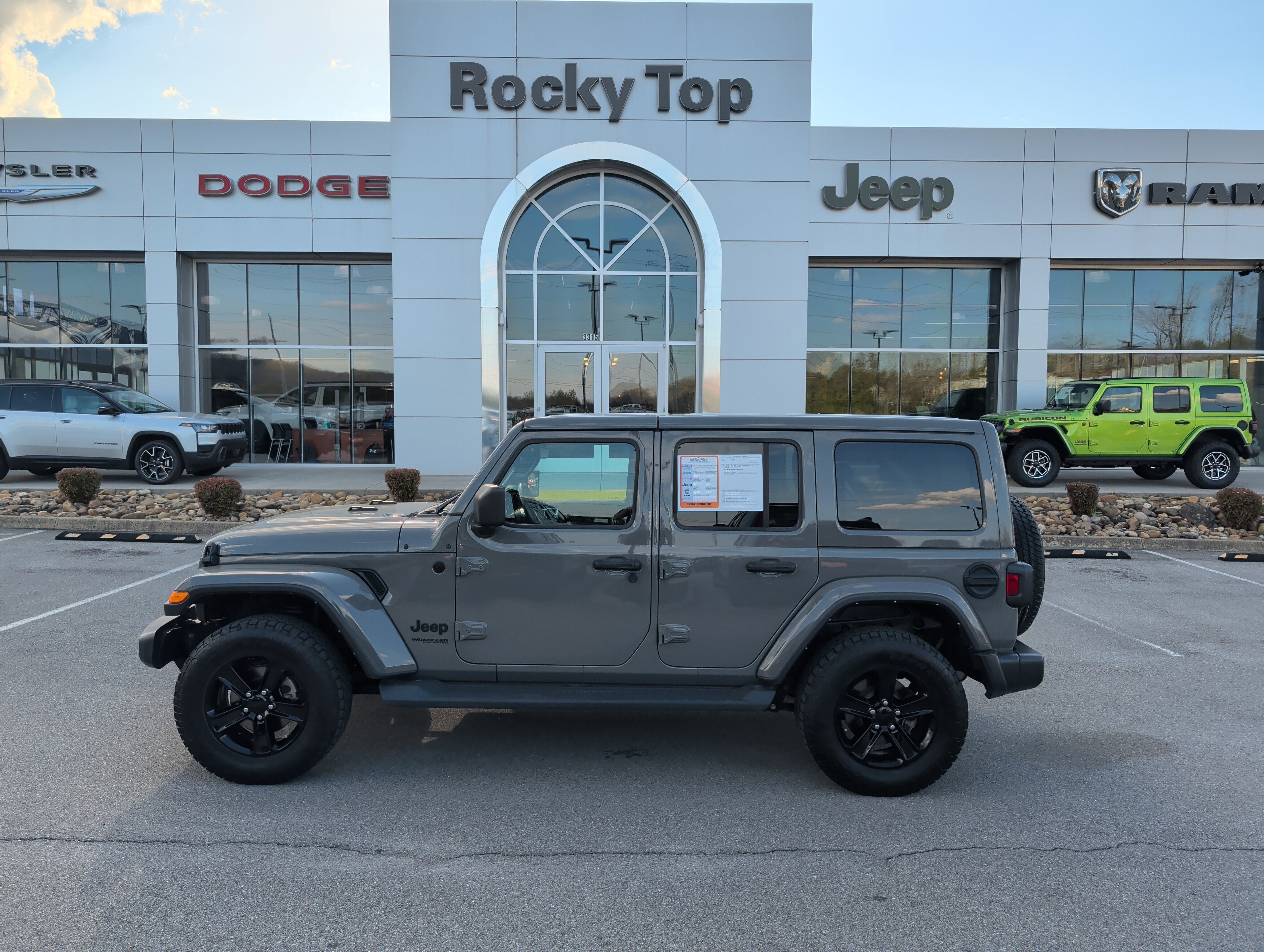 2021 Jeep Wrangler Unlimited Sahara Altitude 4x4