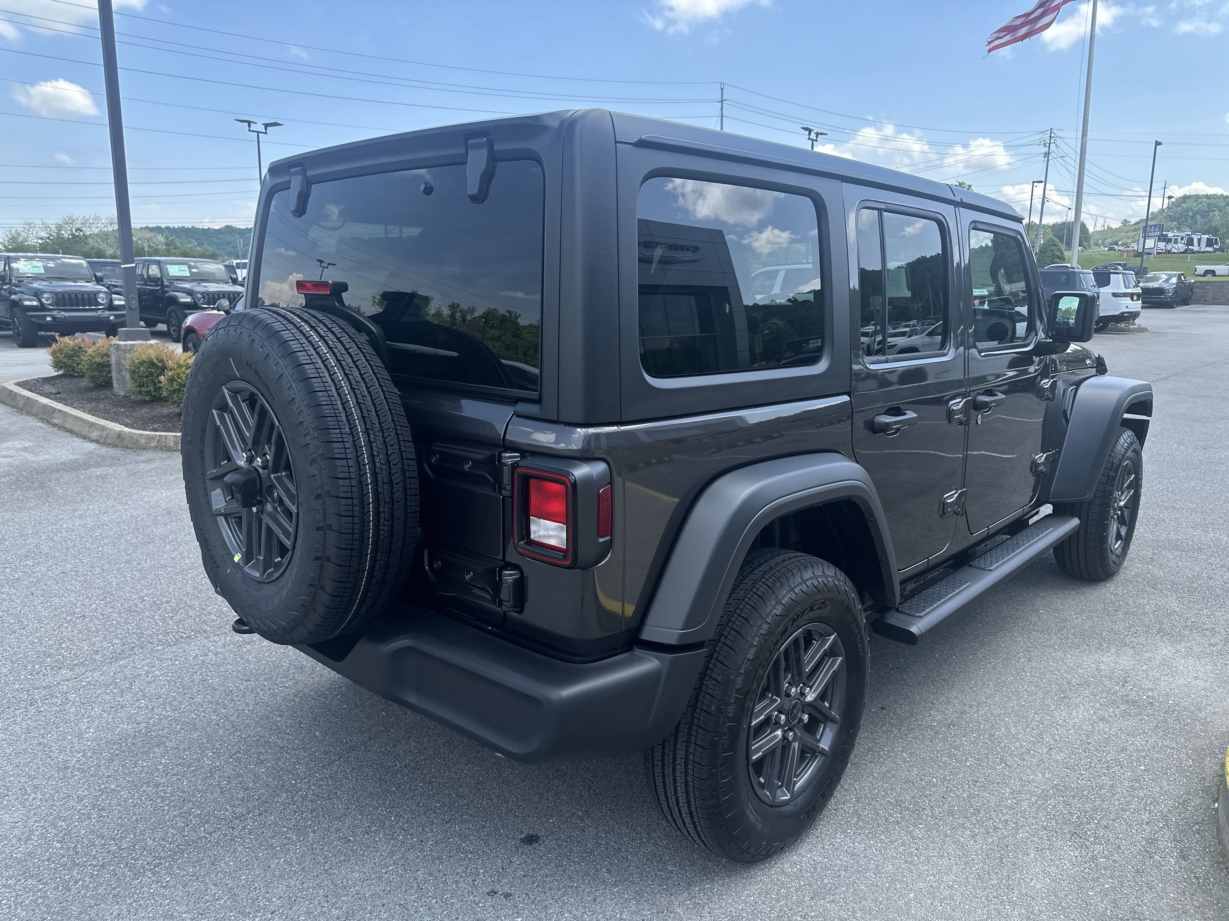 2025 Jeep Wrangler WRANGLER 4-DOOR SPORT S