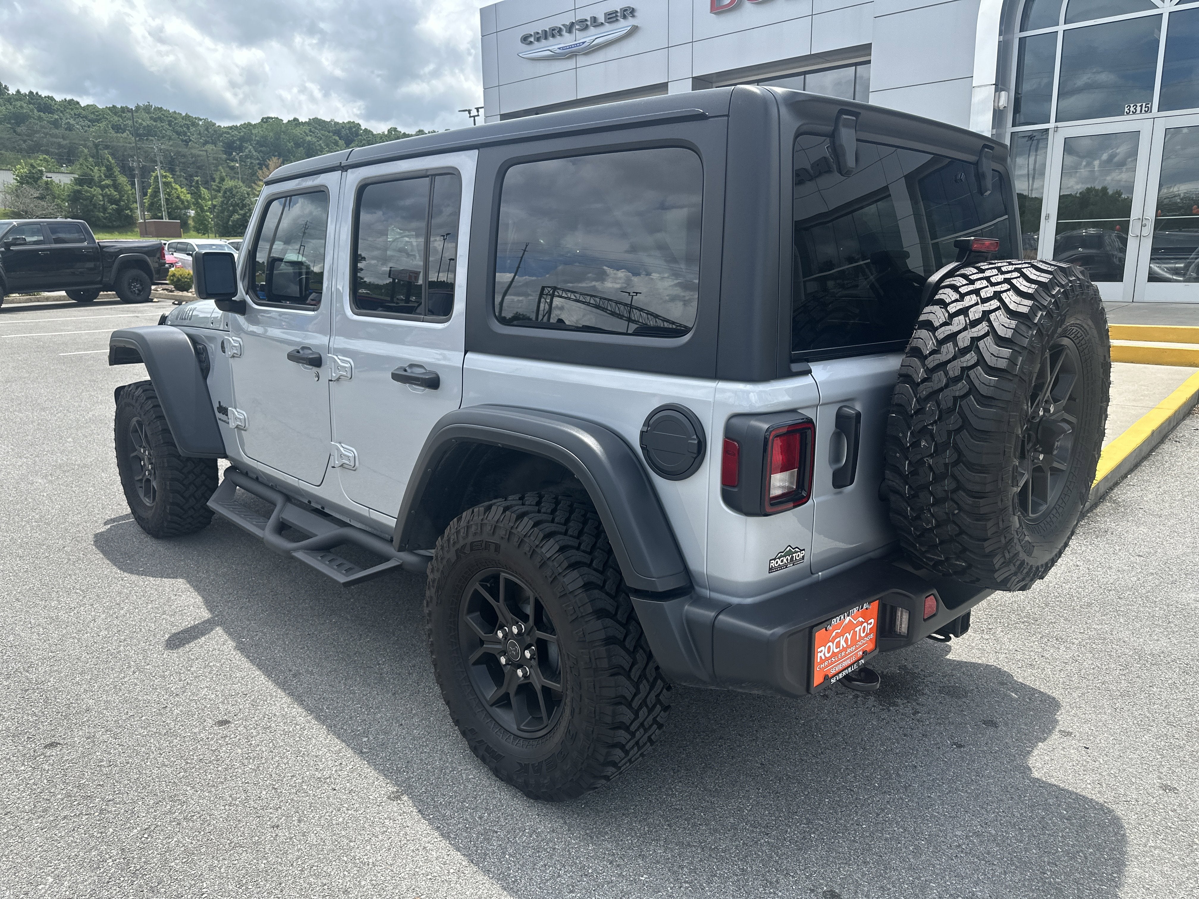 2024 Jeep Wrangler 4-Door Willys 4x4