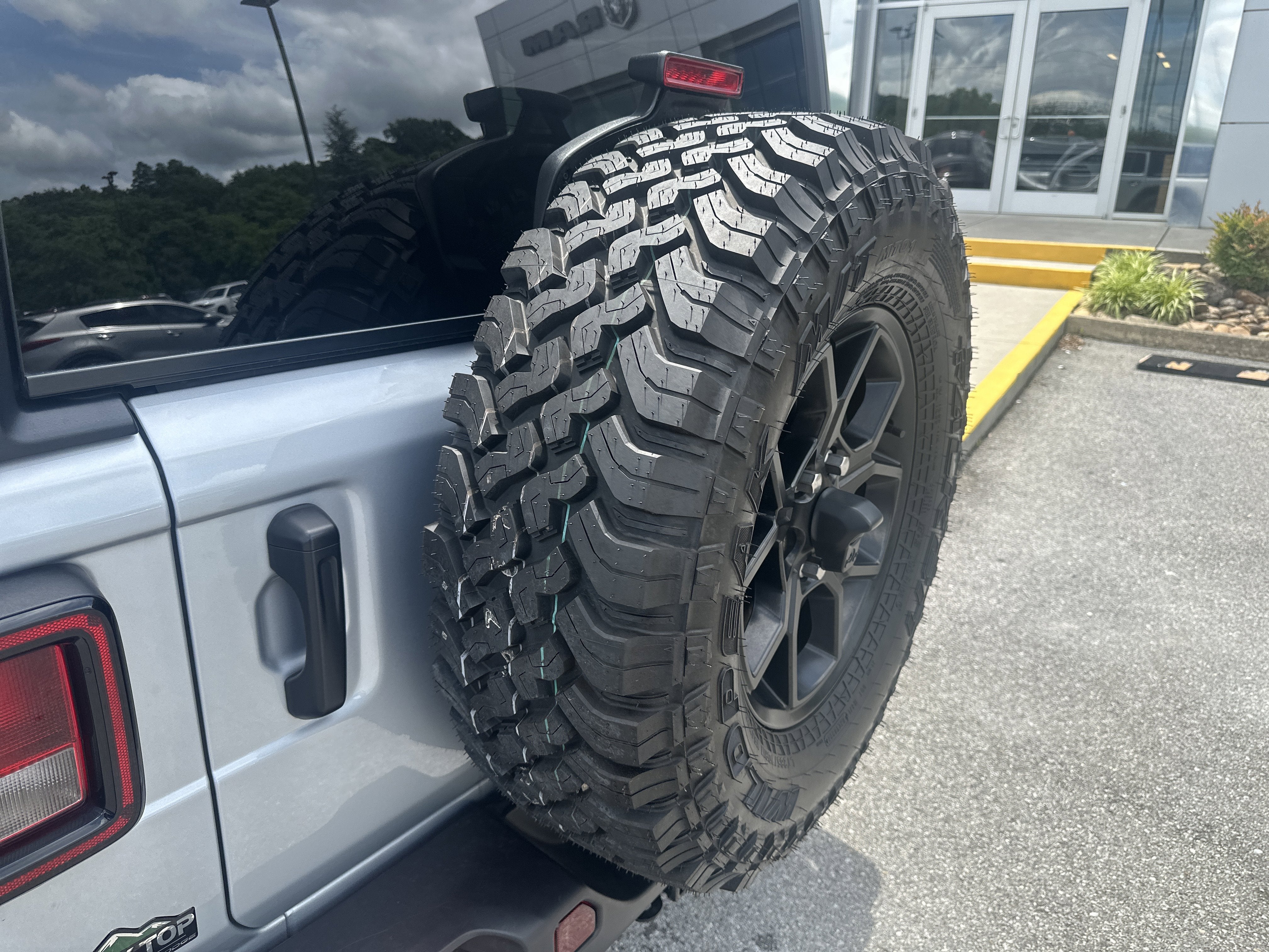 2024 Jeep Wrangler 4-Door Willys 4x4