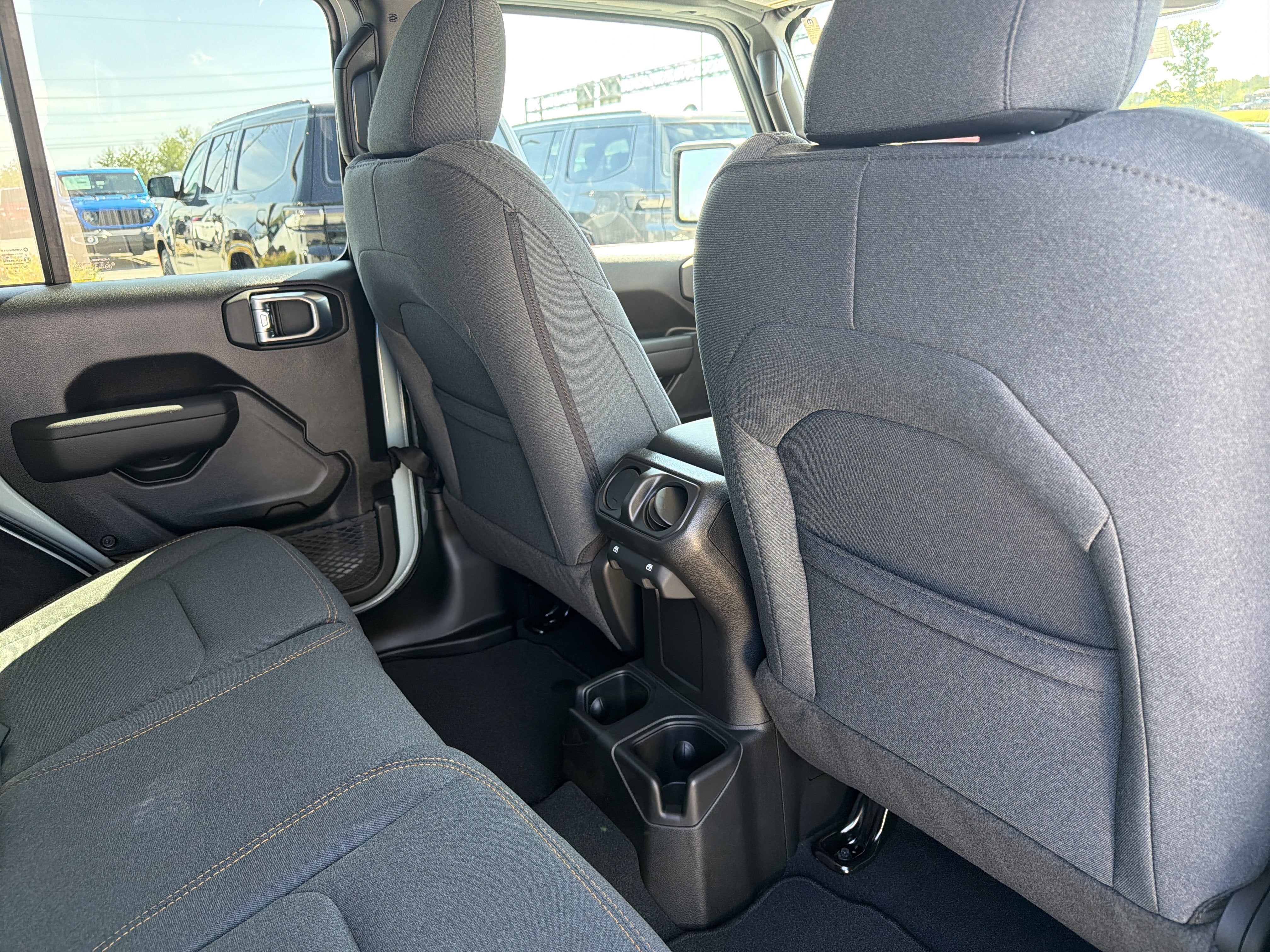 2027 Jeep Wrangler WRANGLER 4-DOOR SPORT S