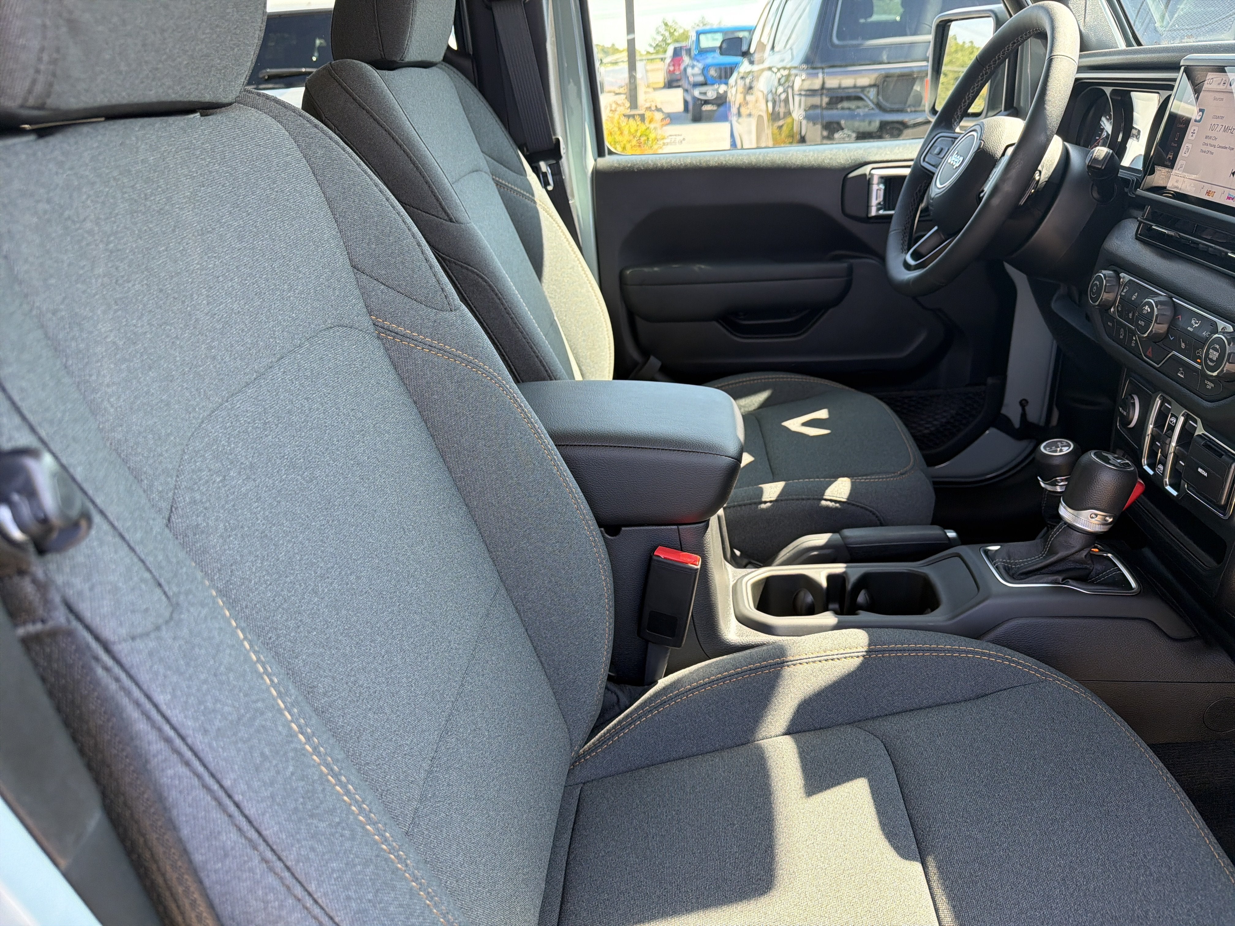 2027 Jeep Wrangler WRANGLER 4-DOOR SPORT S