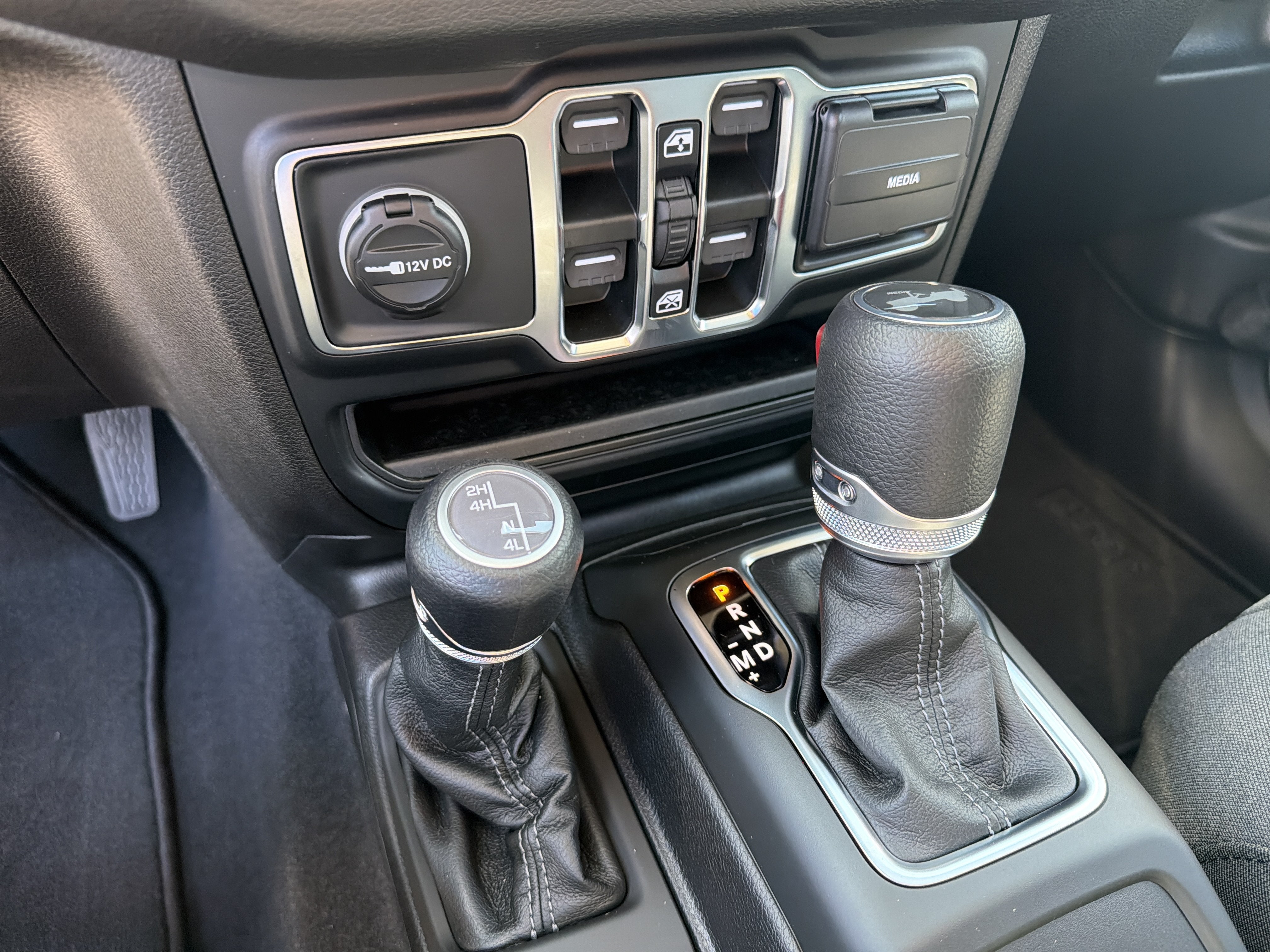 2027 Jeep Wrangler WRANGLER 4-DOOR SPORT S