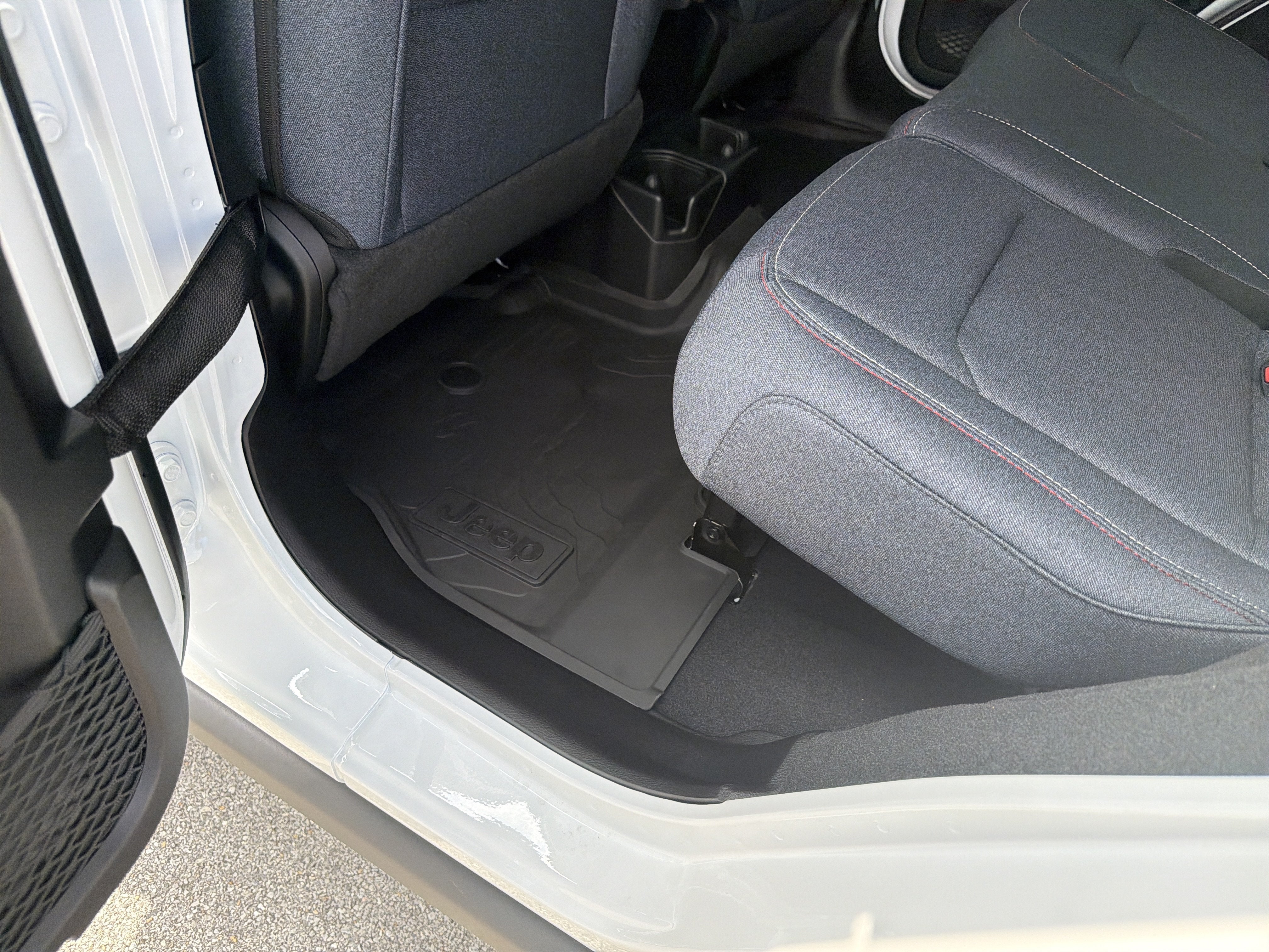 2026 Jeep Wrangler 4-Door Sport