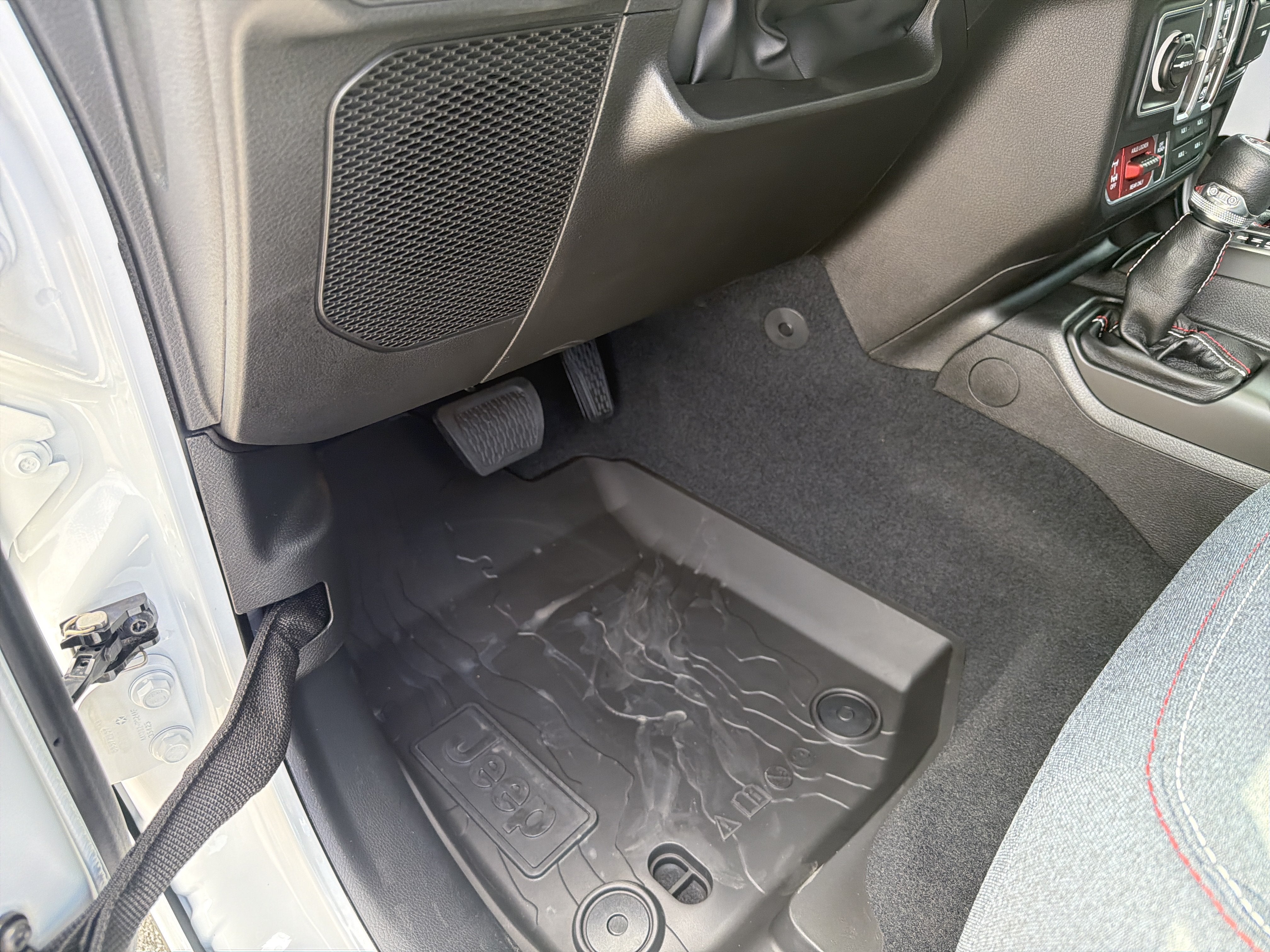 2026 Jeep Wrangler 4-Door Sport