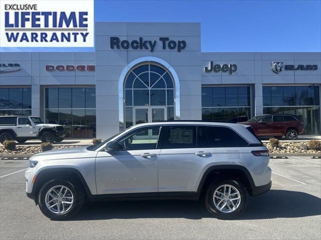 2025 Jeep Grand Cherokee GRAND CHEROKEE LAREDO X 4X4