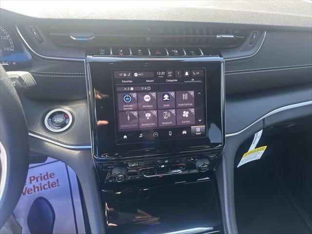 2025 Jeep Grand Cherokee GRAND CHEROKEE LAREDO X 4X4