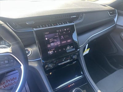 2025 Jeep Grand Cherokee GRAND CHEROKEE LAREDO X 4X4