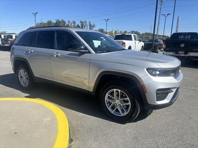 2025 Jeep Grand Cherokee GRAND CHEROKEE LAREDO X 4X4